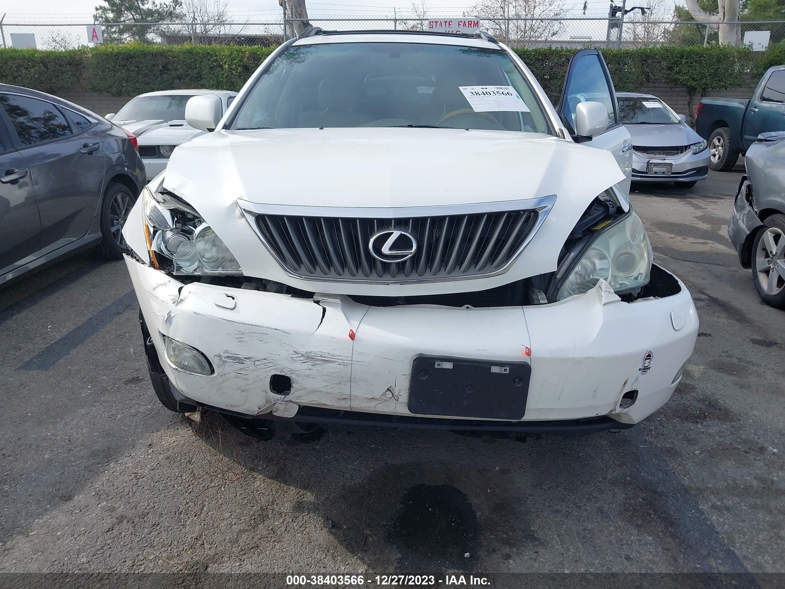 Photo 5 VIN: 2T2GK31U58C055827 - LEXUS RX 