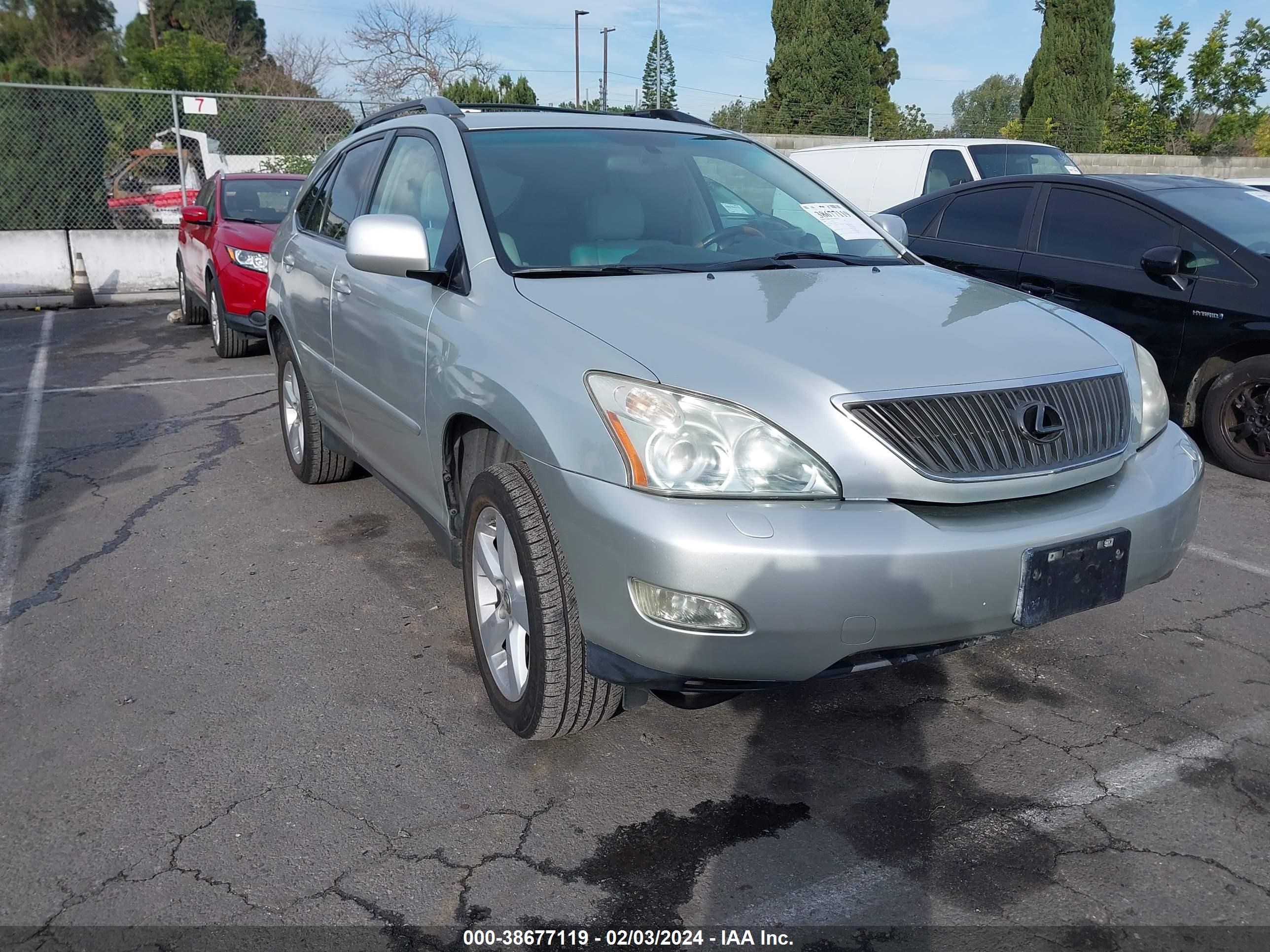 Photo 0 VIN: 2T2GK31U67C004142 - LEXUS RX 