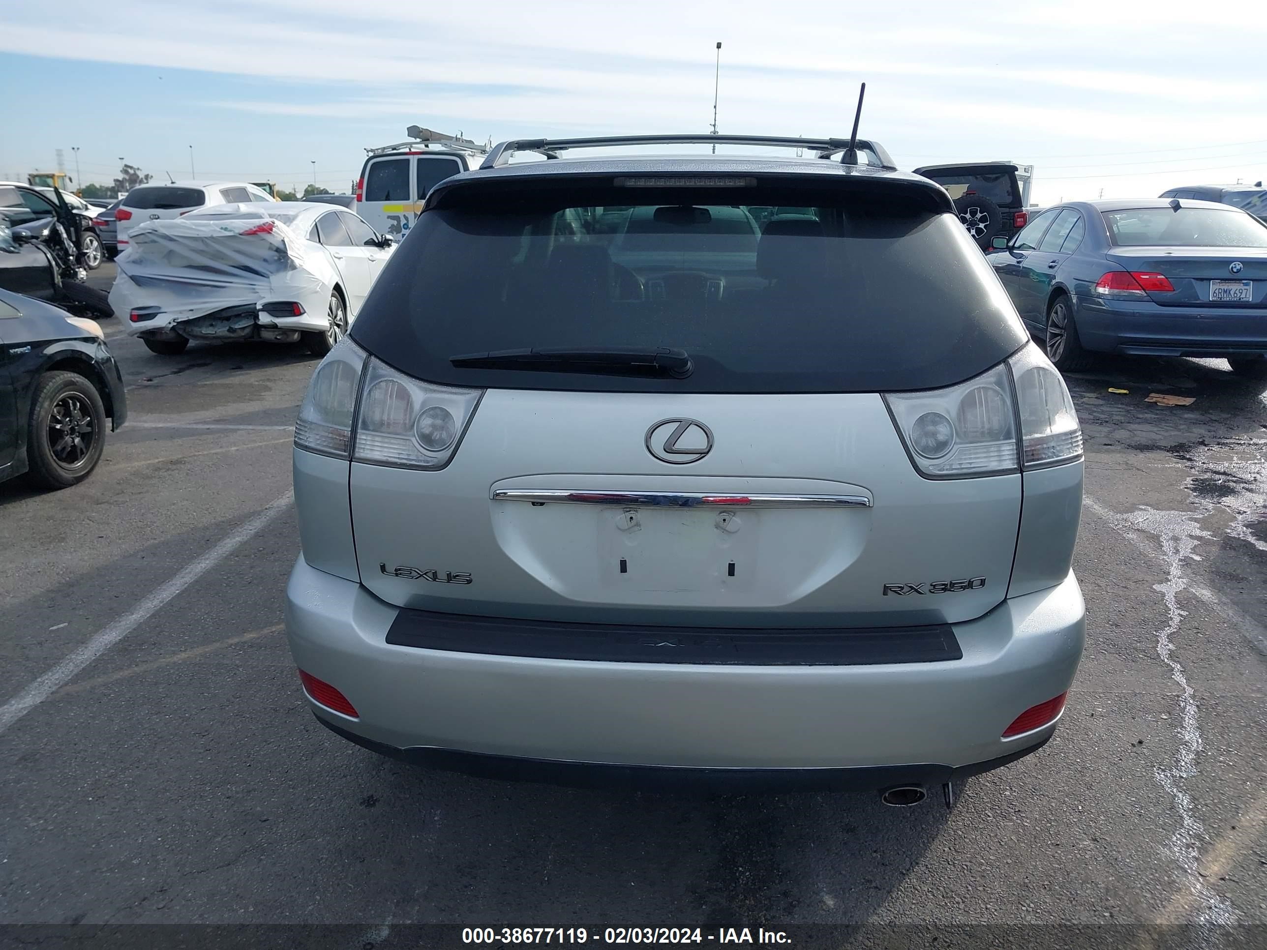 Photo 15 VIN: 2T2GK31U67C004142 - LEXUS RX 