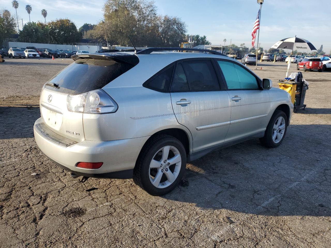 Photo 2 VIN: 2T2GK31U67C010006 - LEXUS RX 