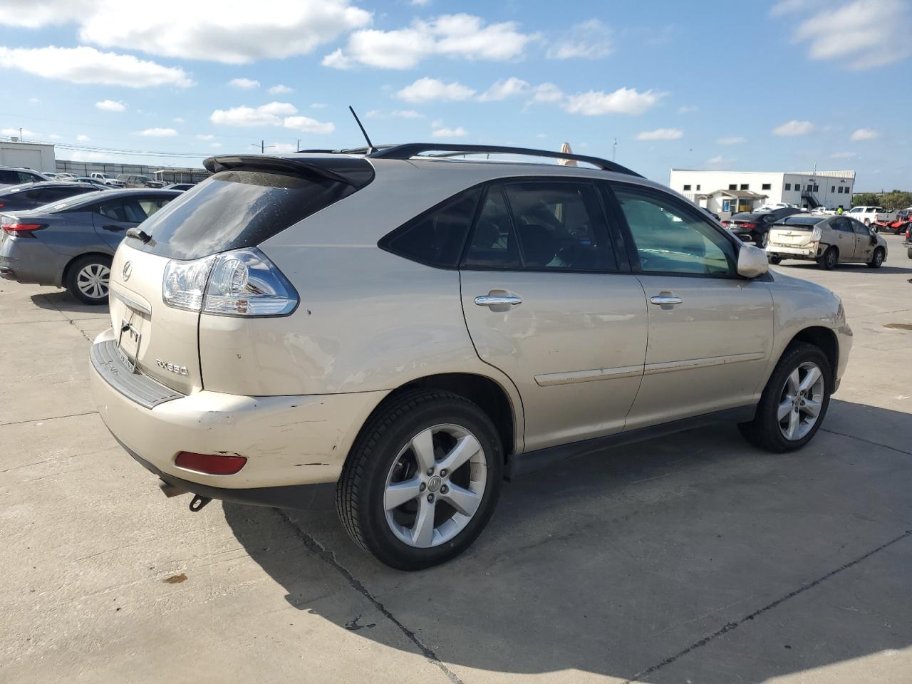 Photo 2 VIN: 2T2GK31U68C054184 - LEXUS RX 