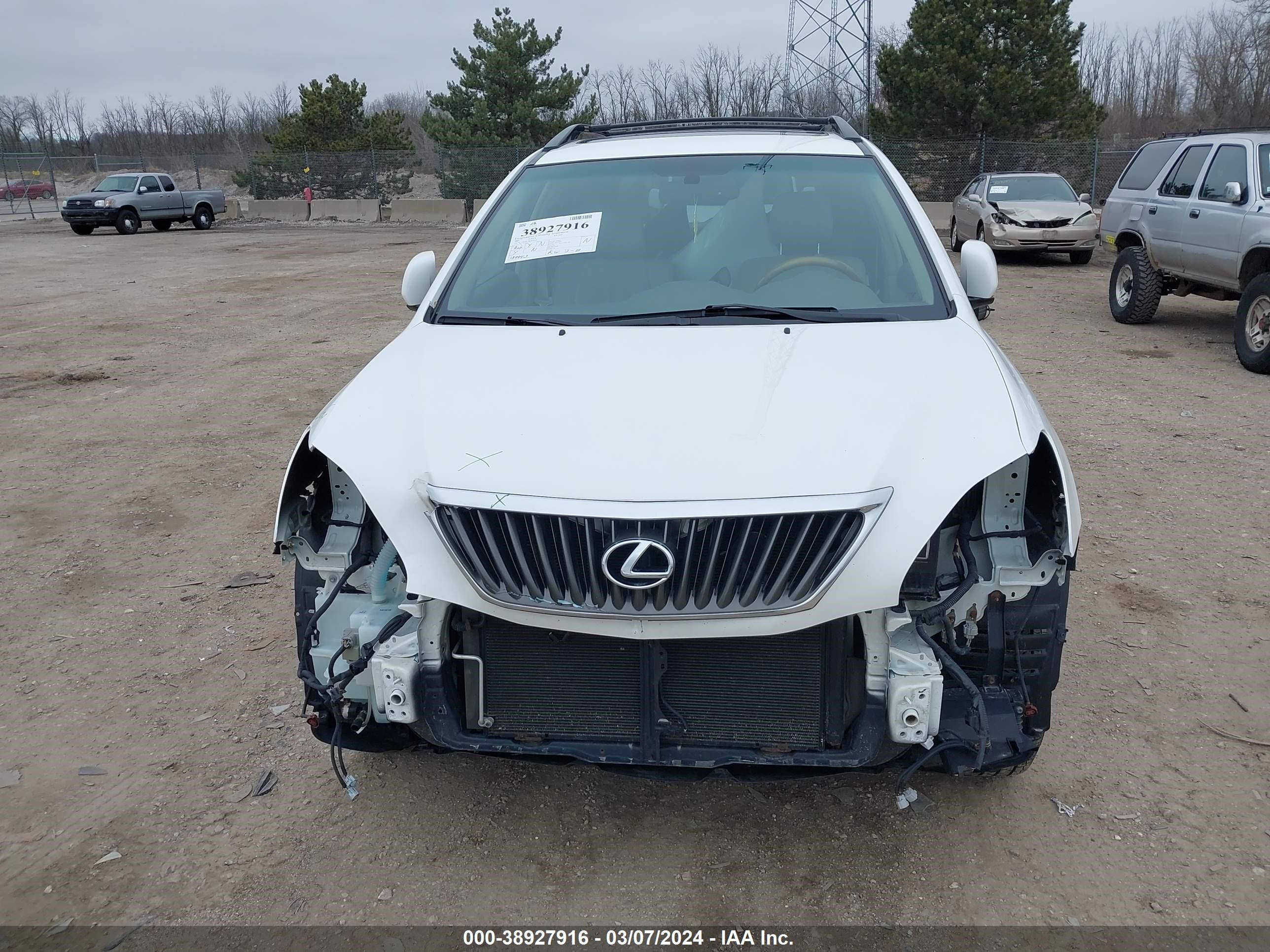 Photo 5 VIN: 2T2GK31U78C047518 - LEXUS RX 