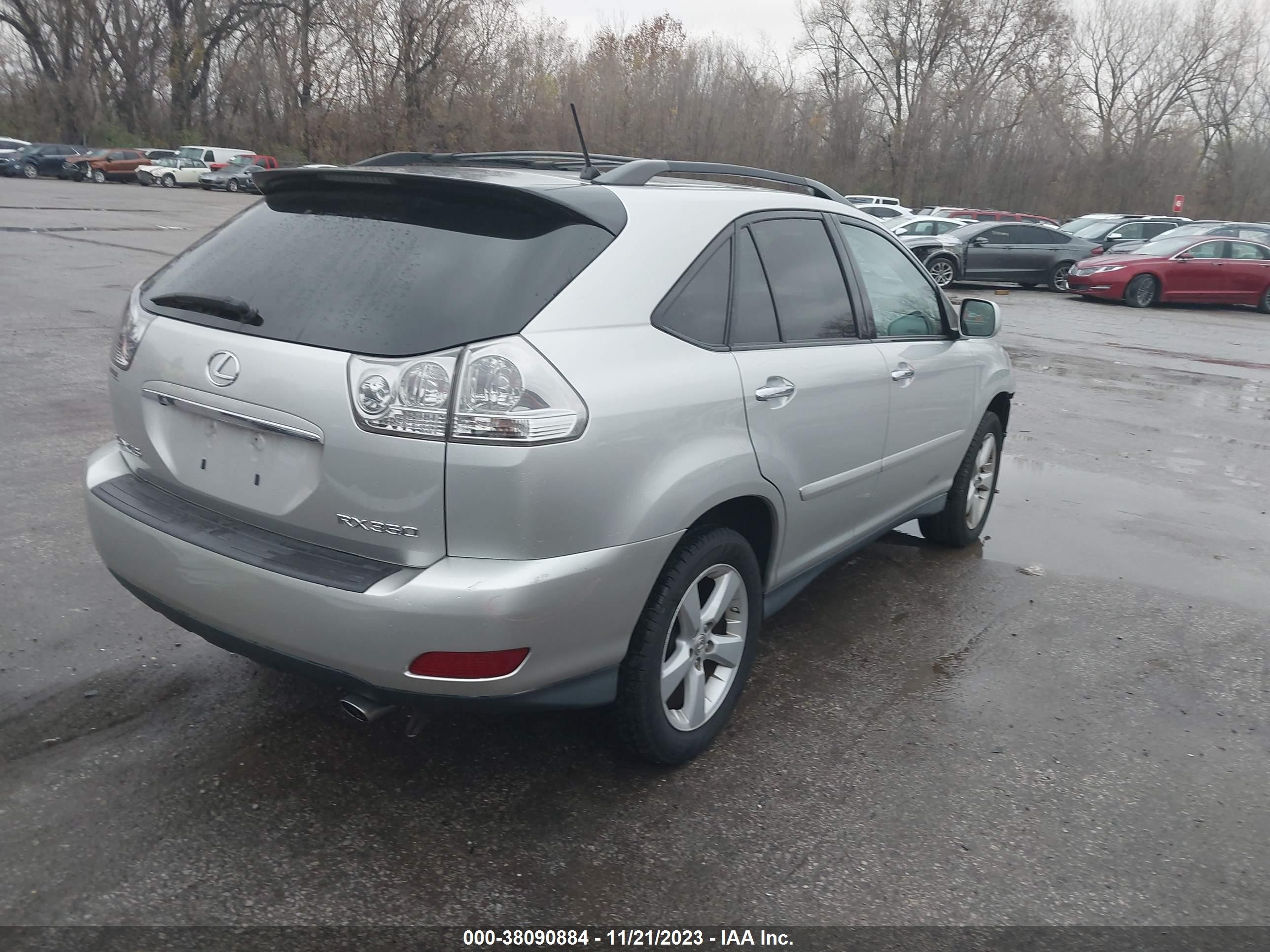 Photo 3 VIN: 2T2GK31U78C050810 - LEXUS RX 