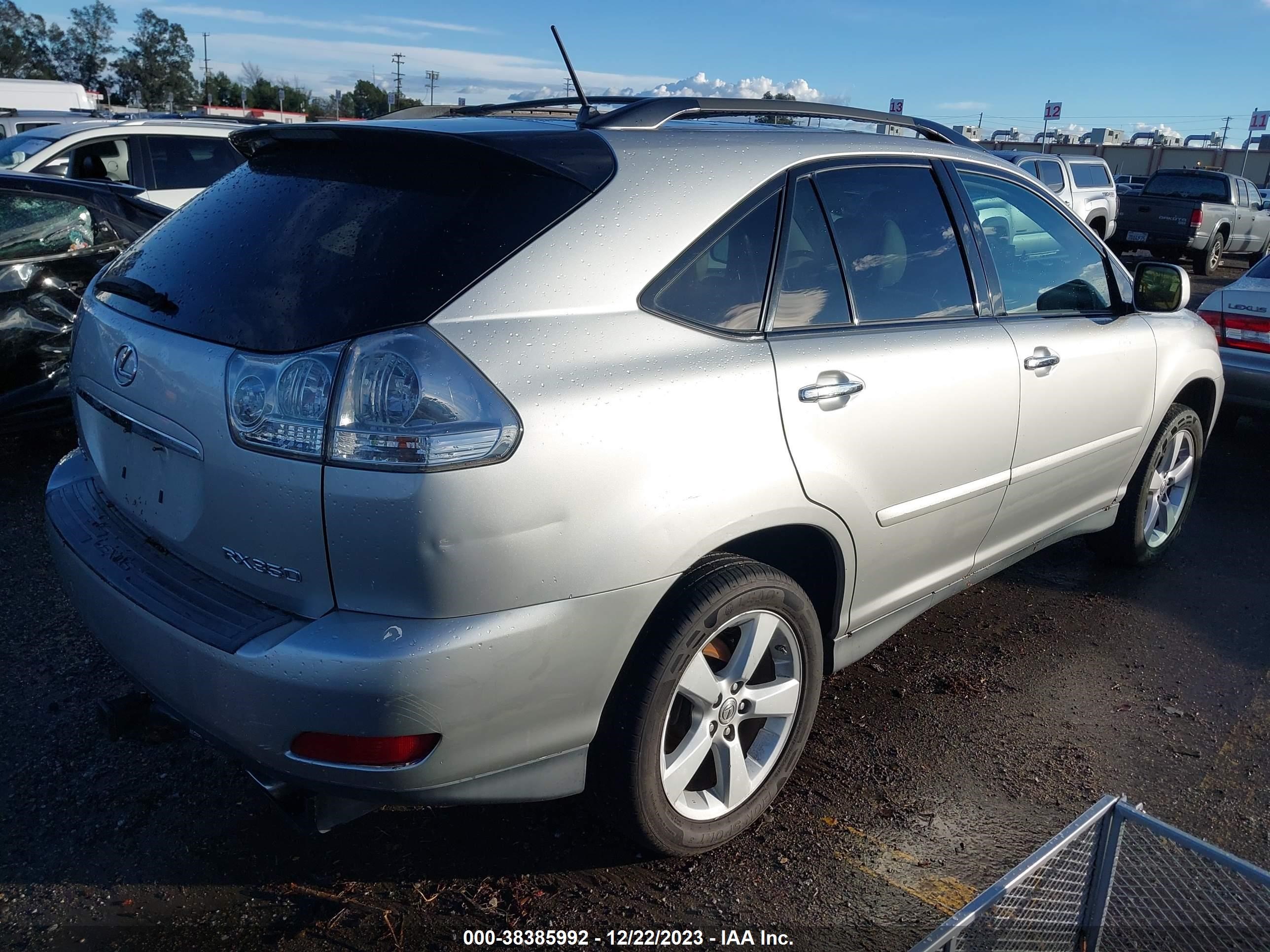 Photo 3 VIN: 2T2GK31U88C054350 - LEXUS RX 