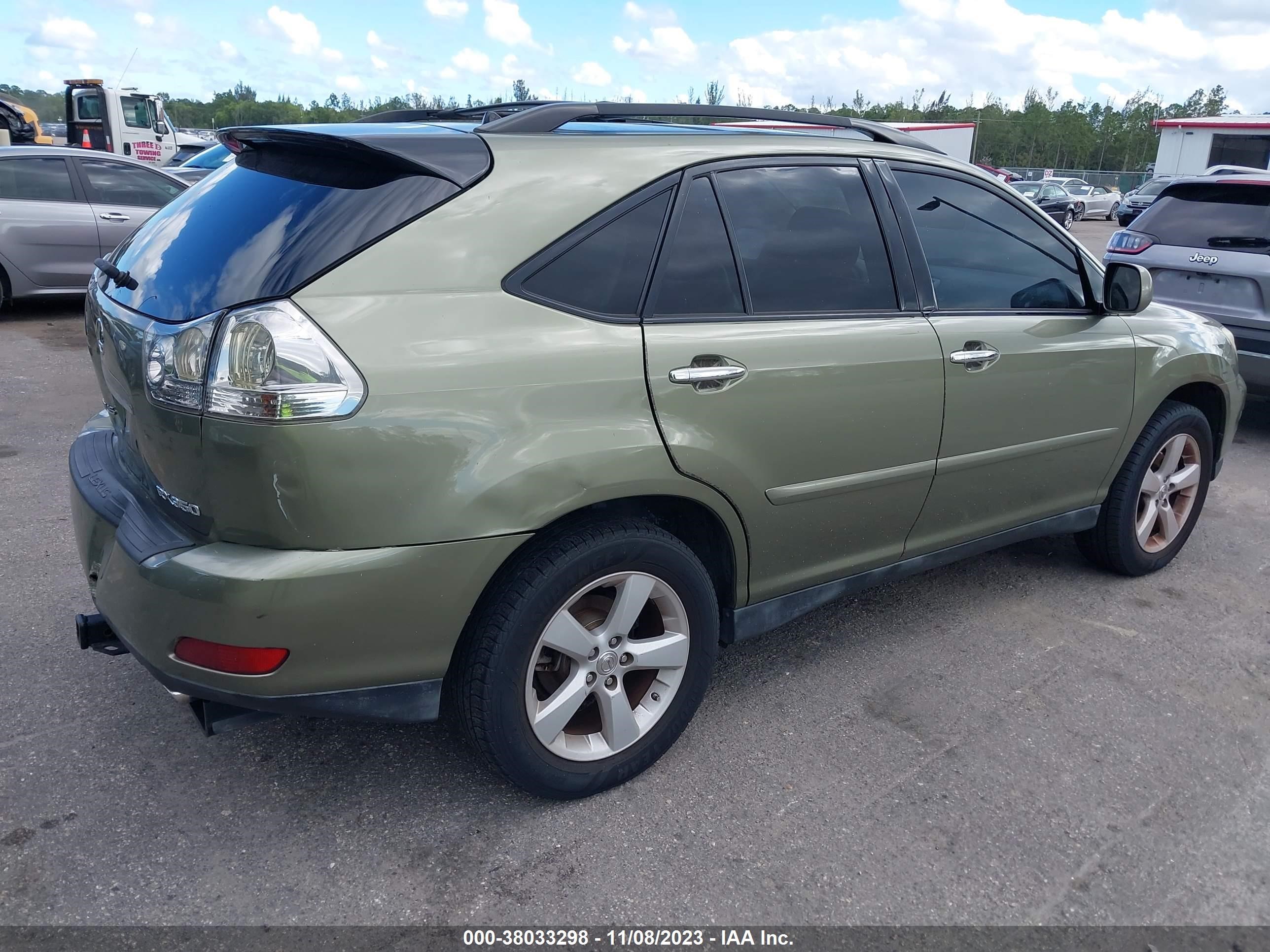 Photo 3 VIN: 2T2GK31U88CO42716 - LEXUS RX 