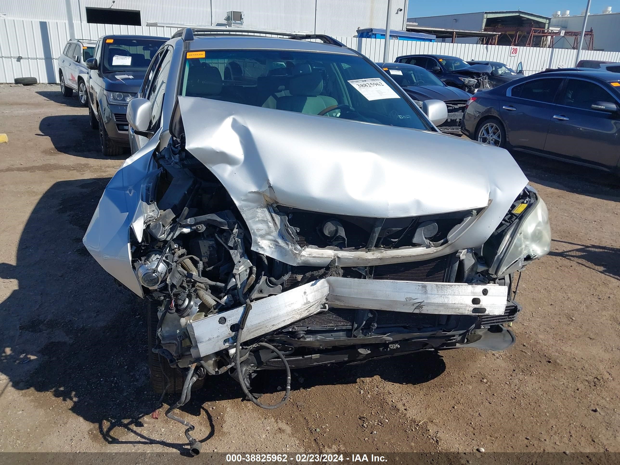 Photo 5 VIN: 2T2GK31U89C075202 - LEXUS RX 