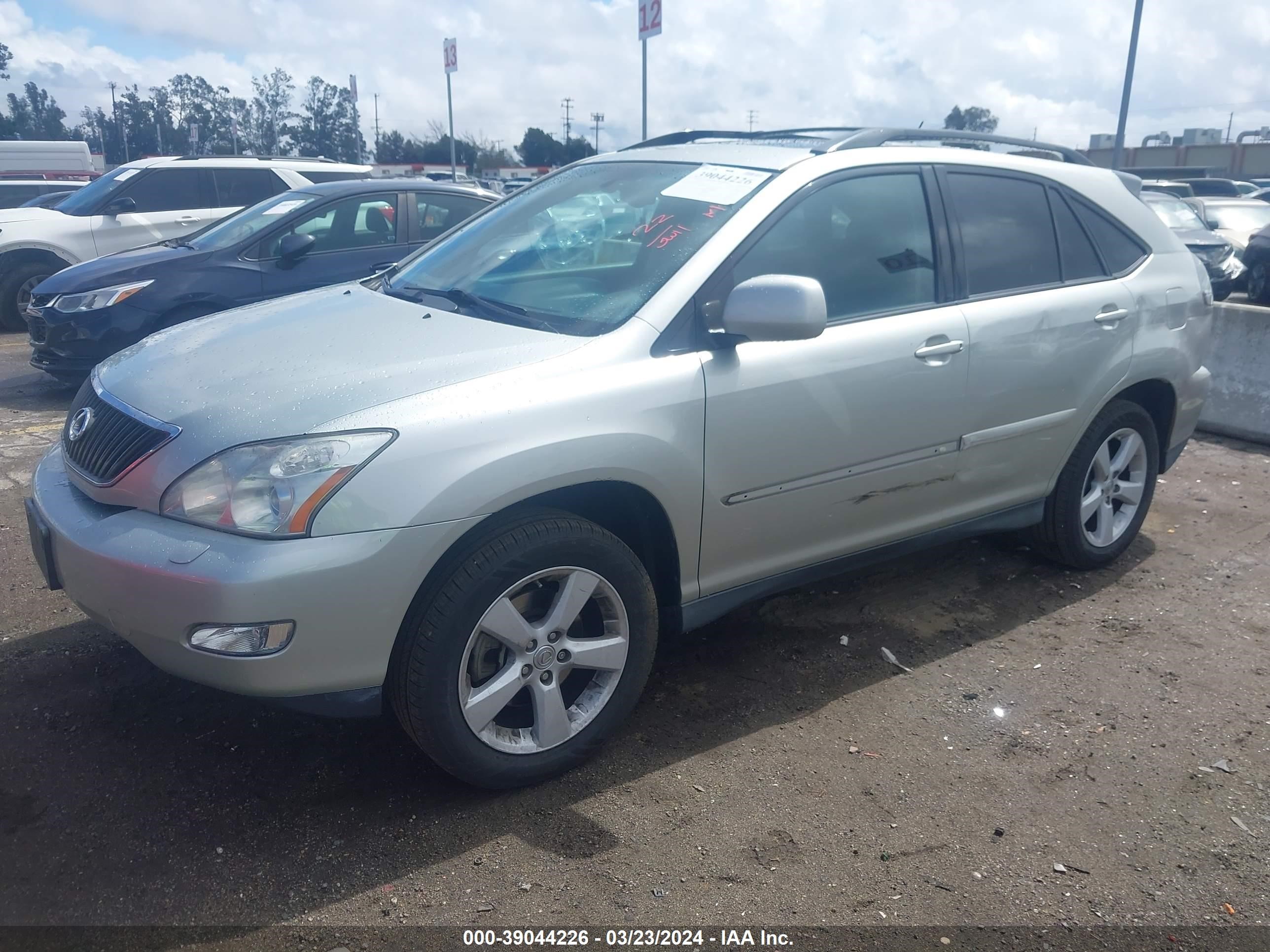 Photo 1 VIN: 2T2GK31U97C002403 - LEXUS RX 