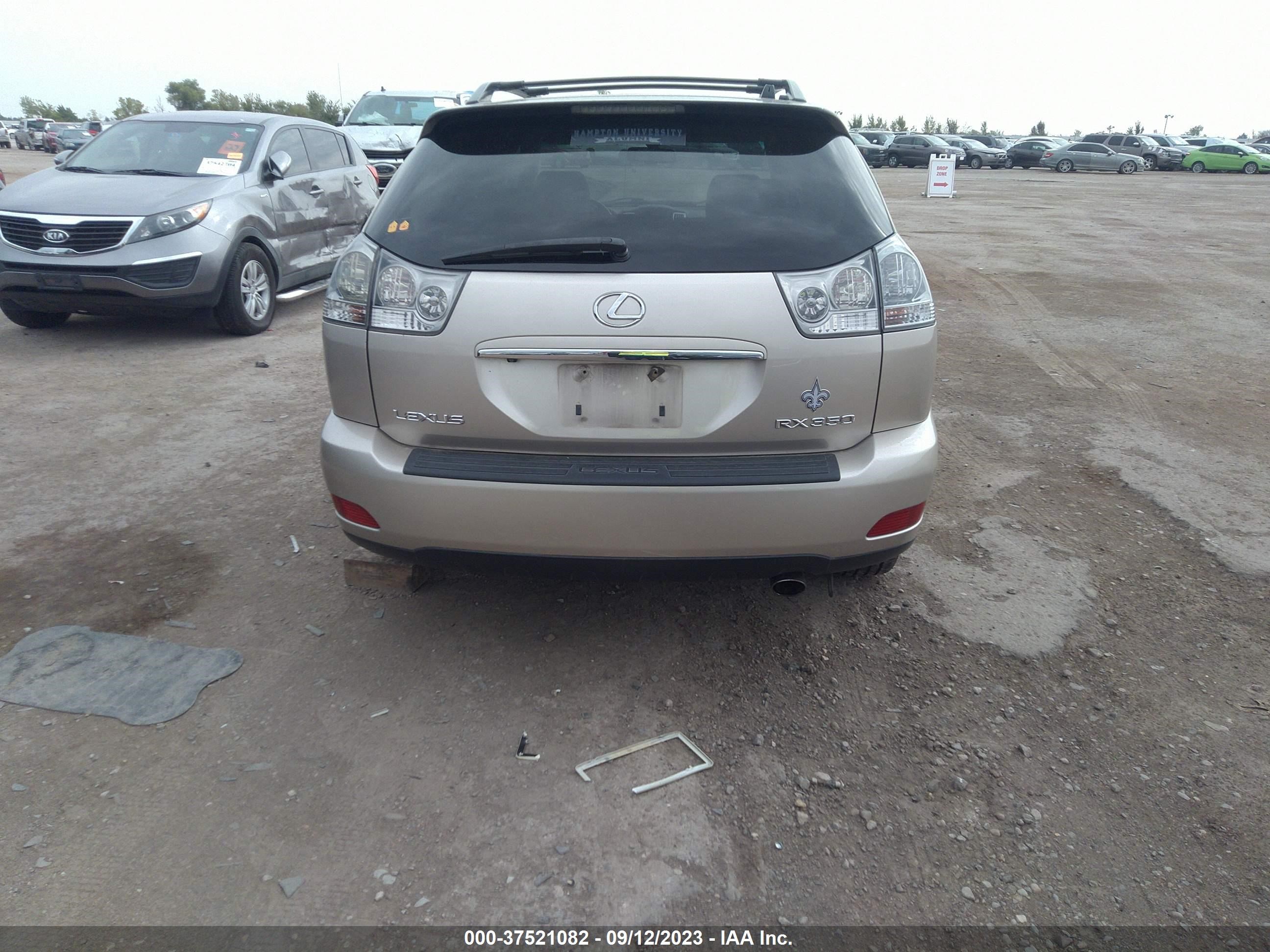 Photo 15 VIN: 2T2GK31UX7C015662 - LEXUS RX 