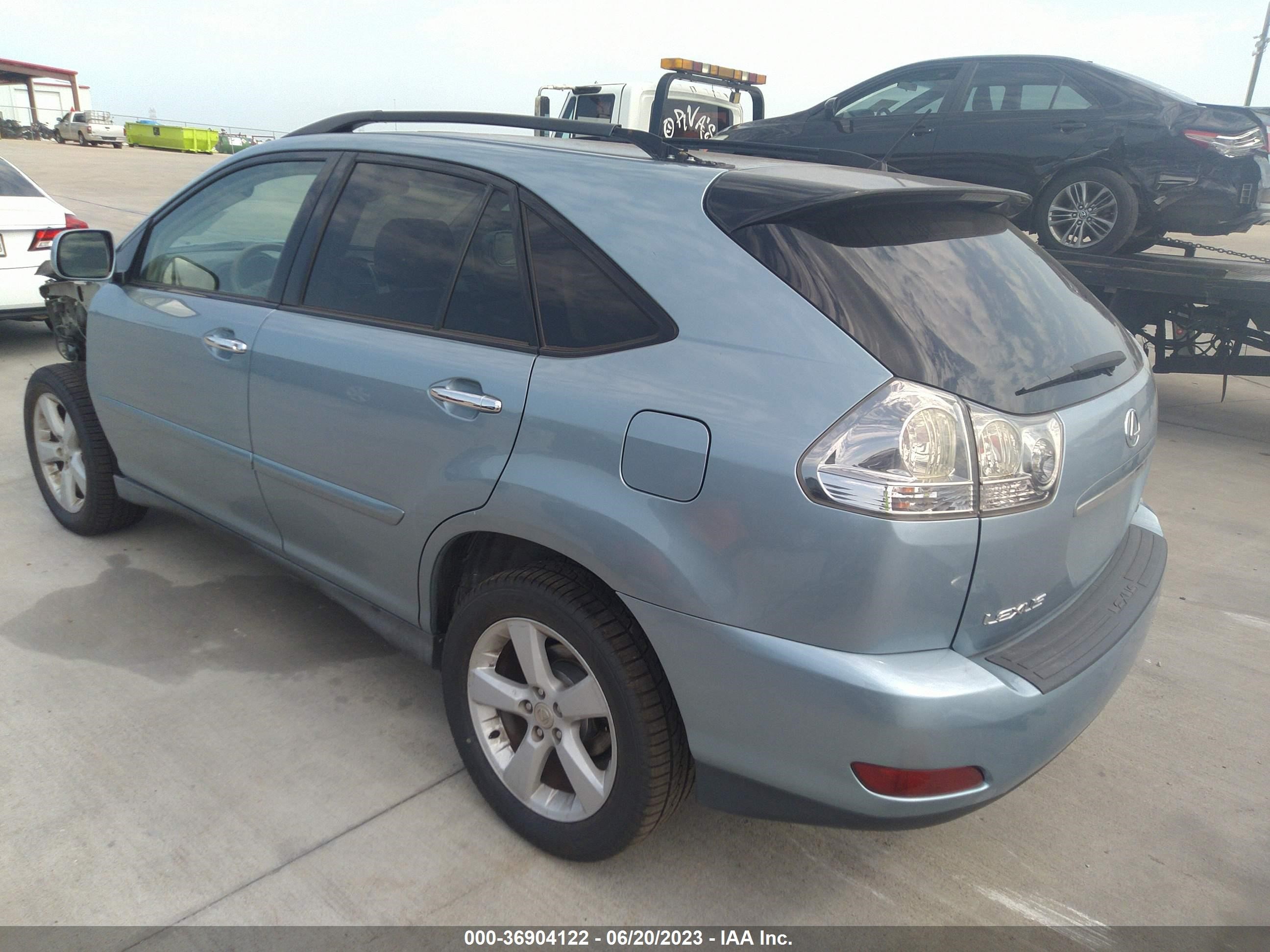 Photo 2 VIN: 2T2GK31UX8C040255 - LEXUS RX 