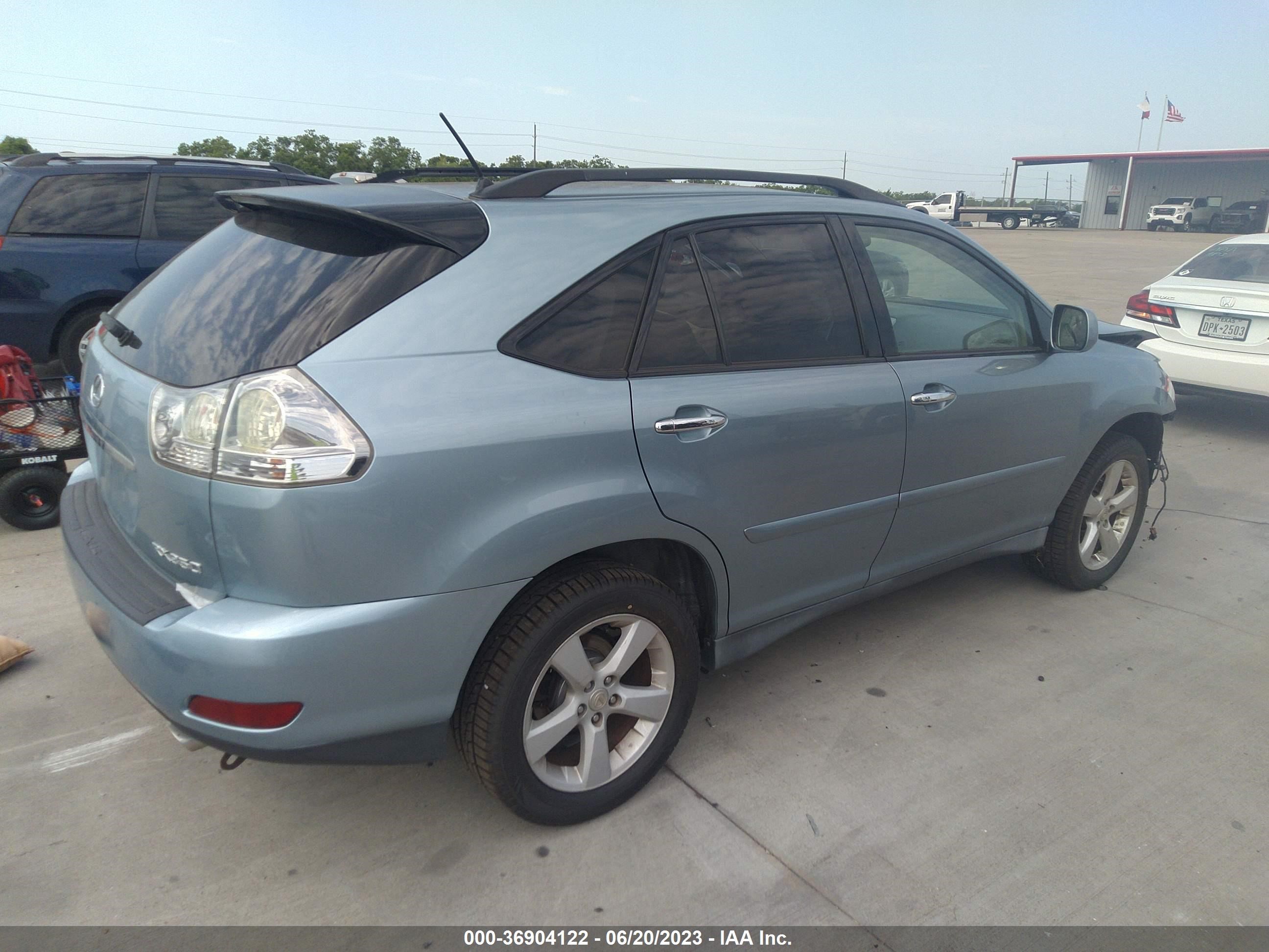 Photo 3 VIN: 2T2GK31UX8C040255 - LEXUS RX 