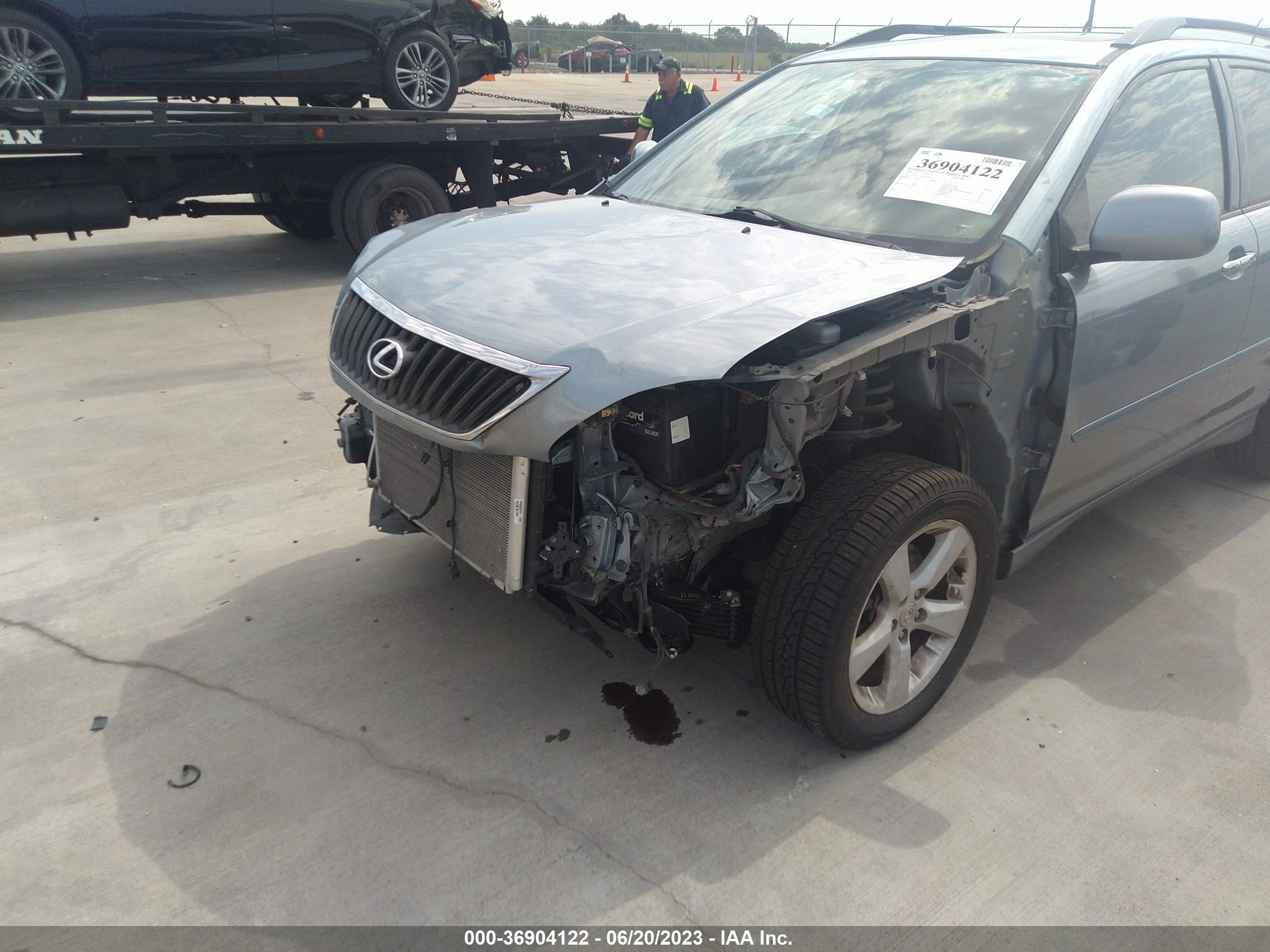 Photo 5 VIN: 2T2GK31UX8C040255 - LEXUS RX 