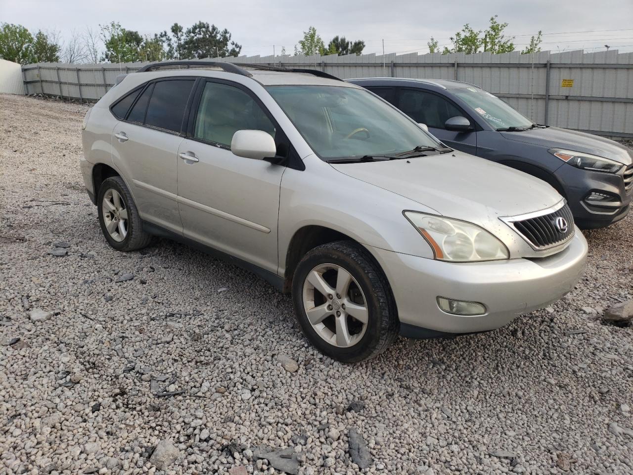 Photo 3 VIN: 2T2GK31UX8C050185 - LEXUS RX 