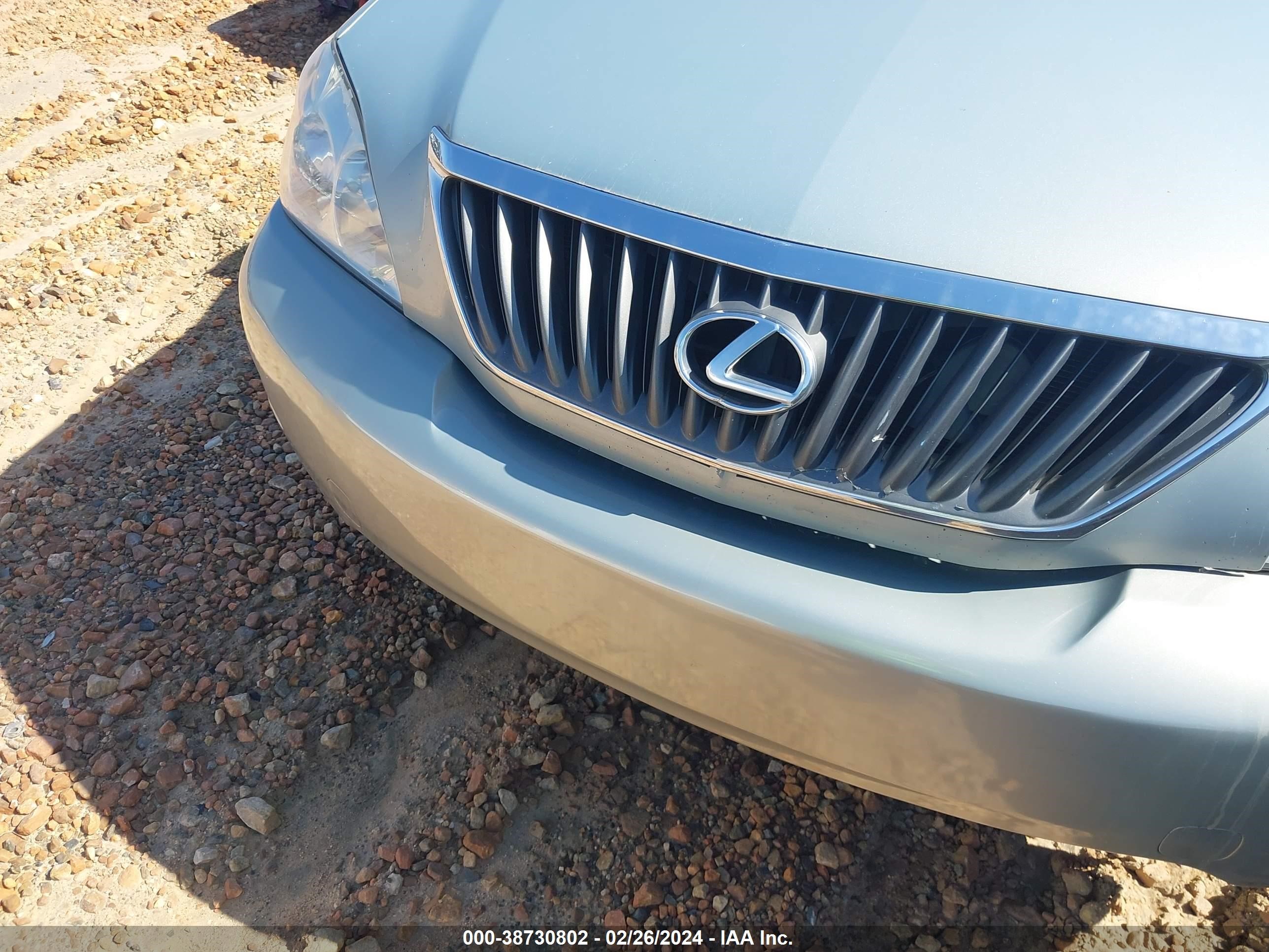 Photo 18 VIN: 2T2GK31UX9C068008 - LEXUS RX 