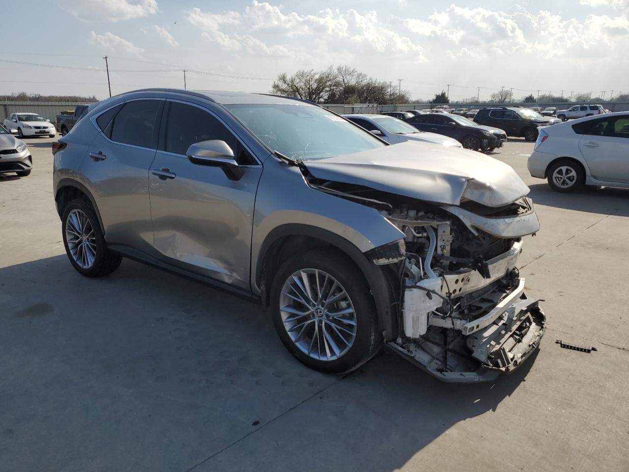 Photo 3 VIN: 2T2GKCEZ1NC004410 - LEXUS NX 