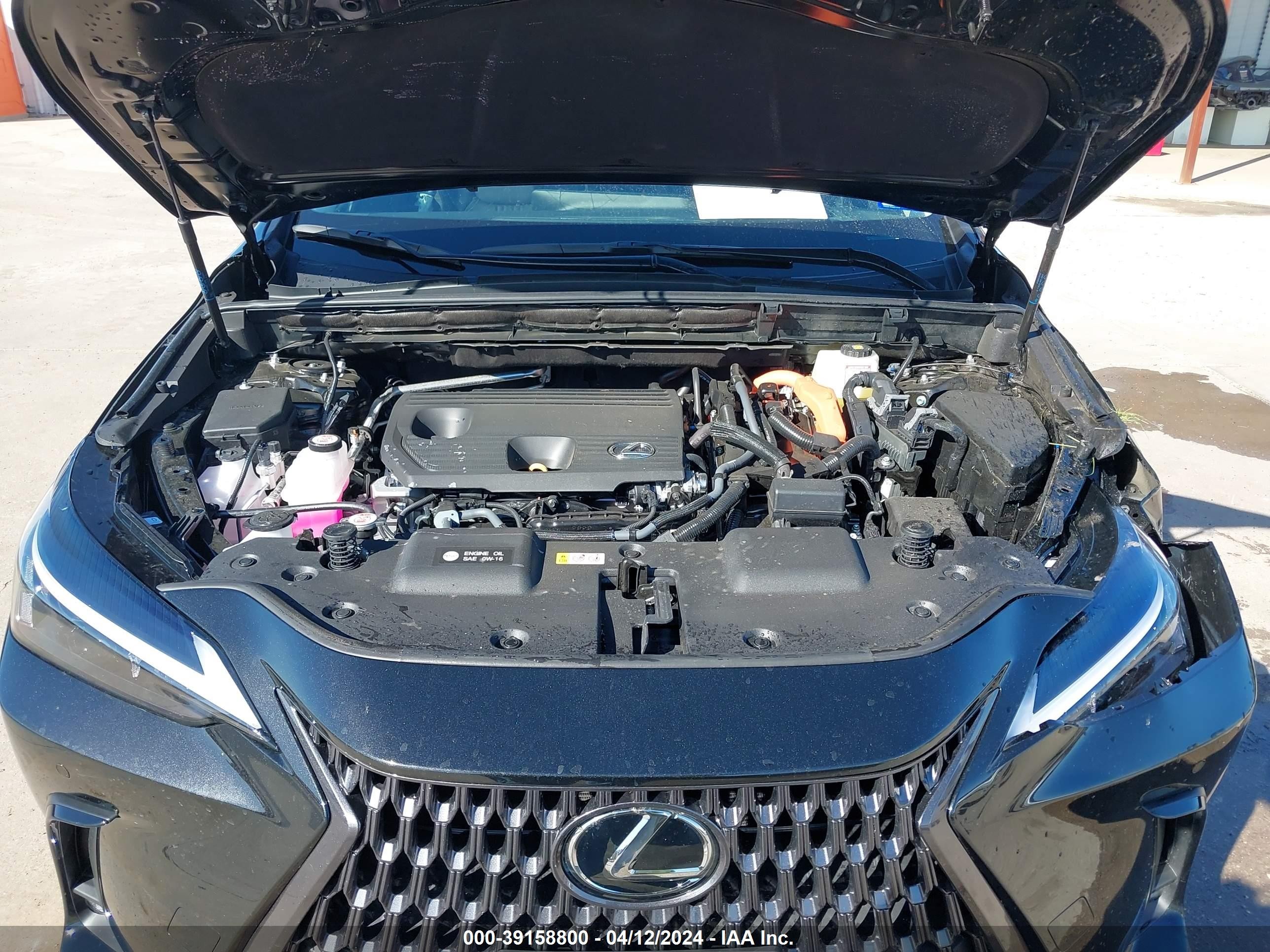 Photo 9 VIN: 2T2GKCEZ2RC030441 - LEXUS NX 