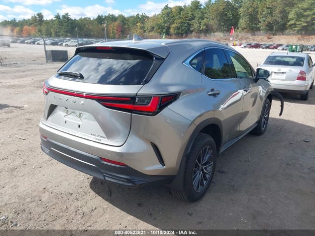 Photo 3 VIN: 2T2GKCEZXNC006902 - LEXUS NX 