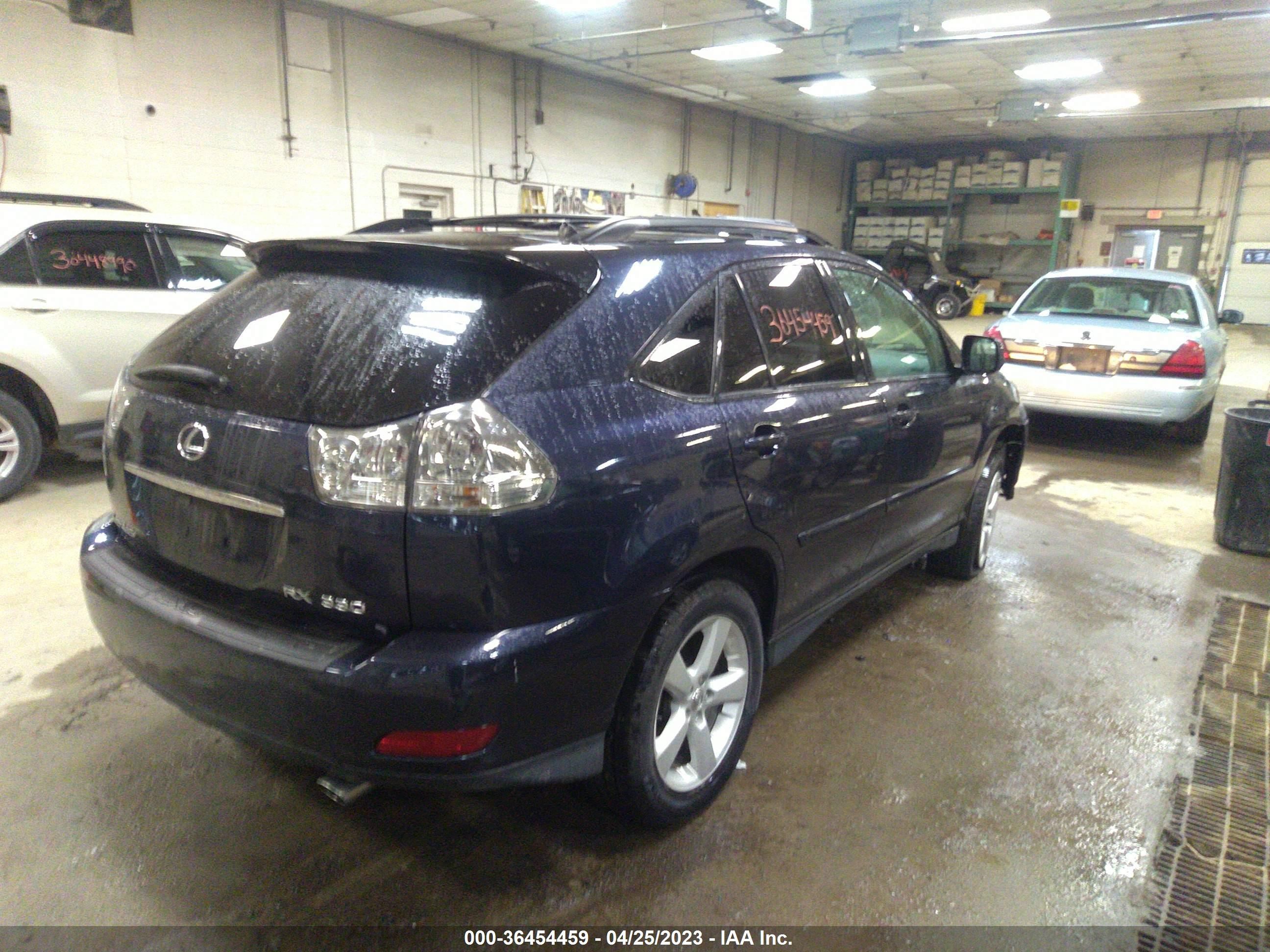 Photo 3 VIN: 2T2HA31U15C052491 - LEXUS RX 