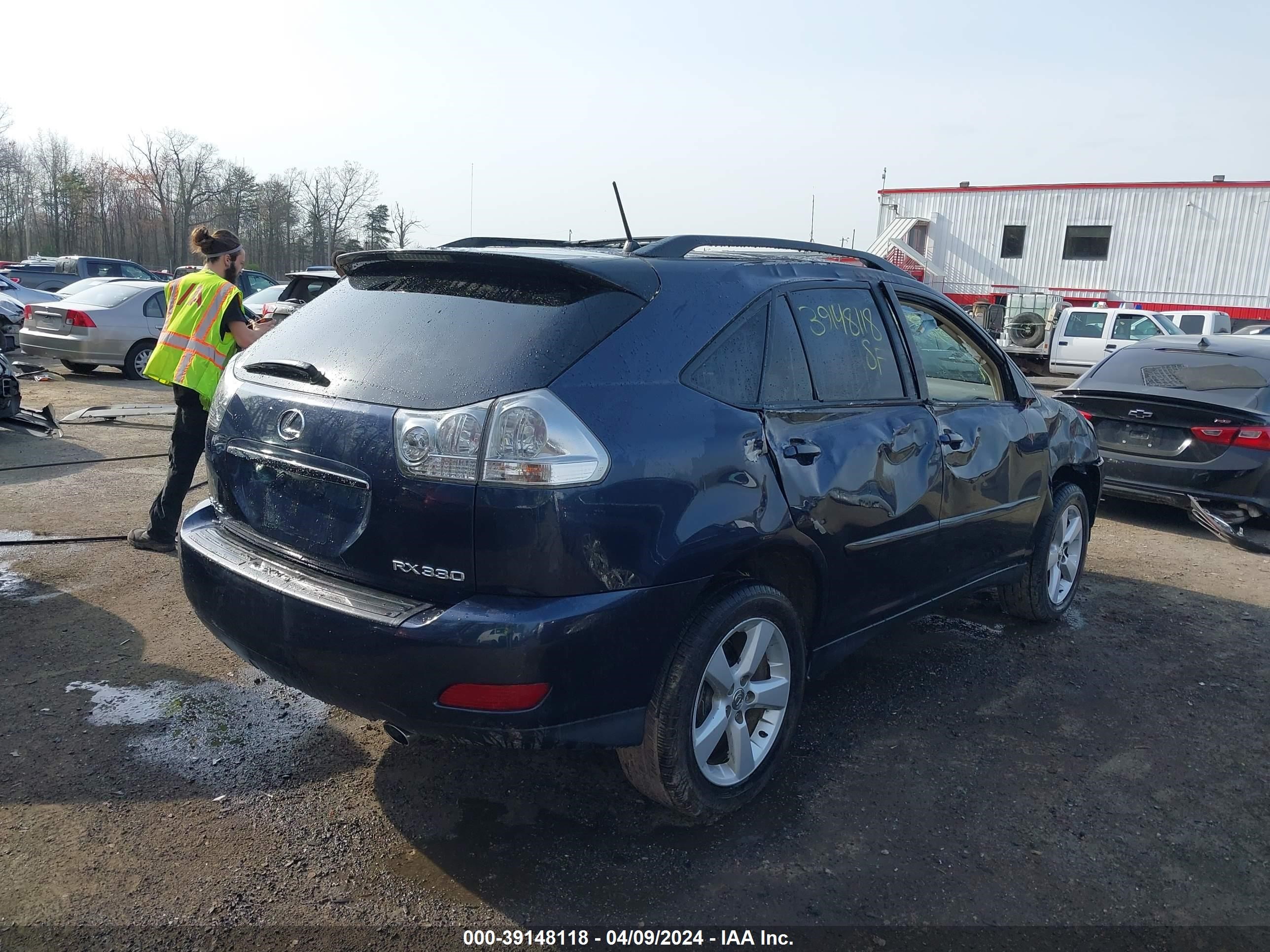 Photo 3 VIN: 2T2HA31U15C078136 - LEXUS RX 