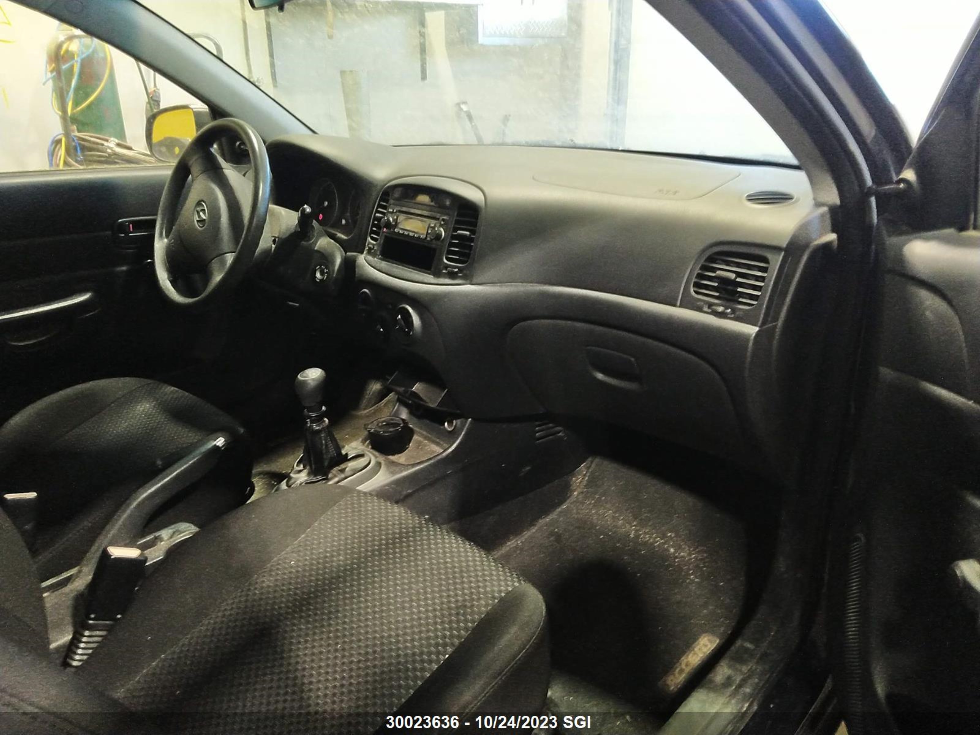 Photo 4 VIN: 2T2HA31U24C018445 - HYUNDAI ACCENT 