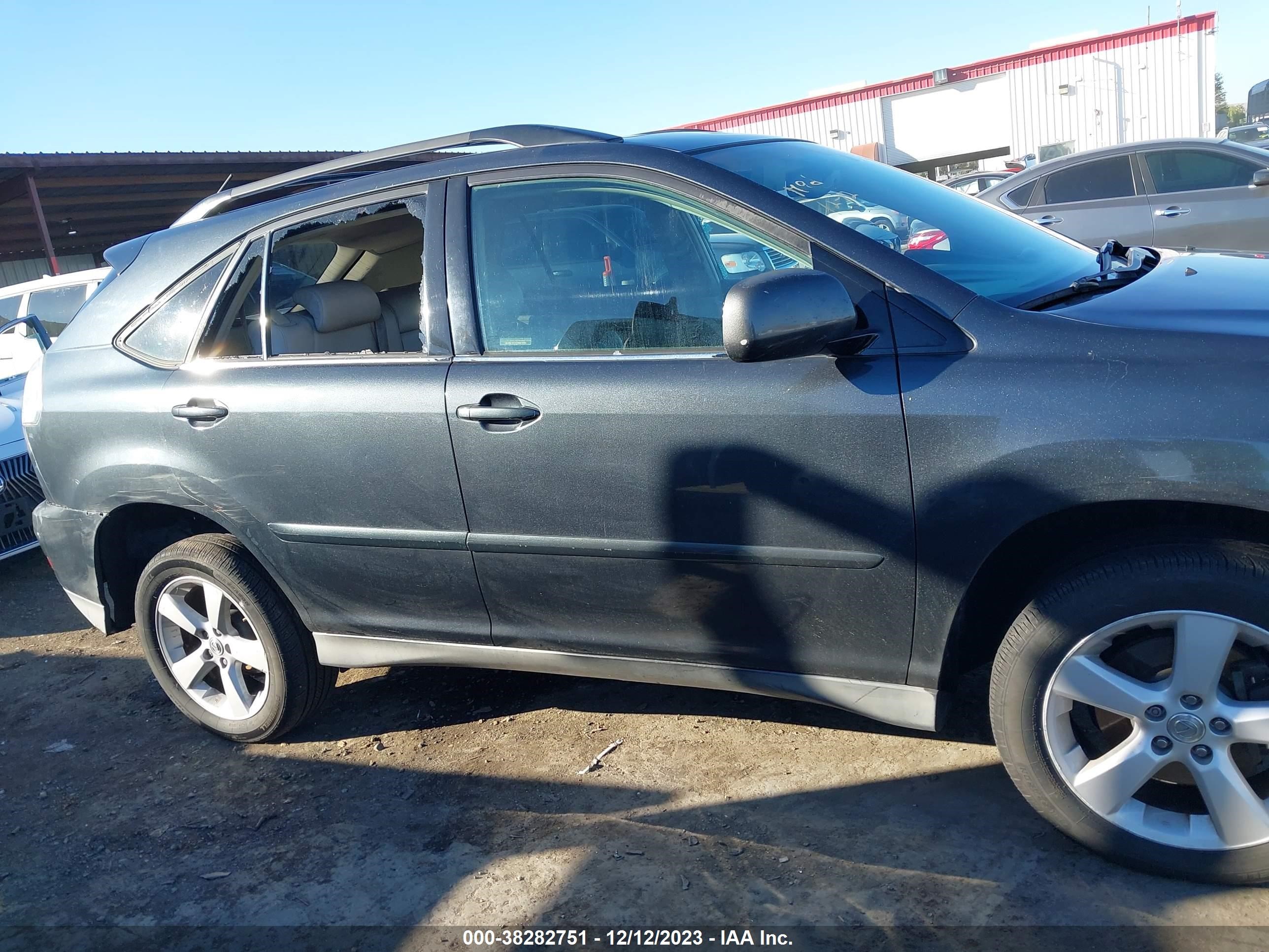 Photo 13 VIN: 2T2HA31U25C083538 - LEXUS RX 