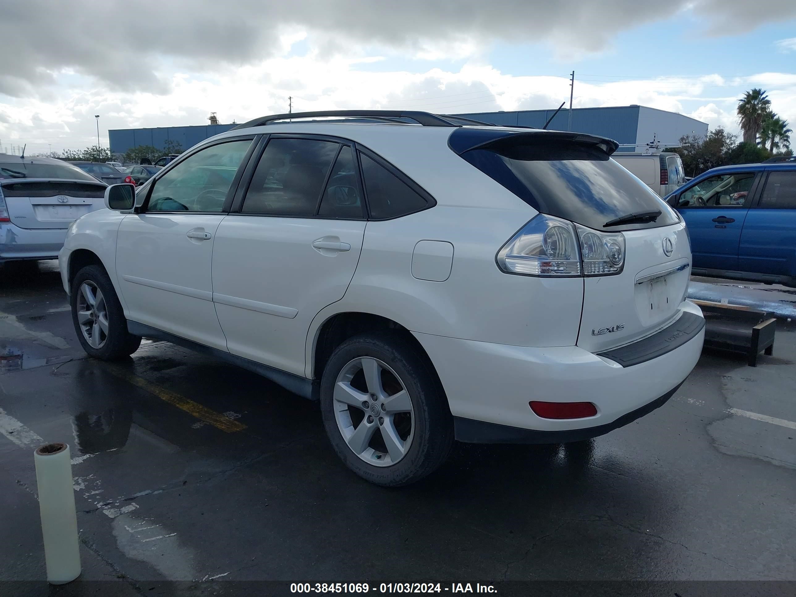 Photo 2 VIN: 2T2HA31U35C085671 - LEXUS RX 