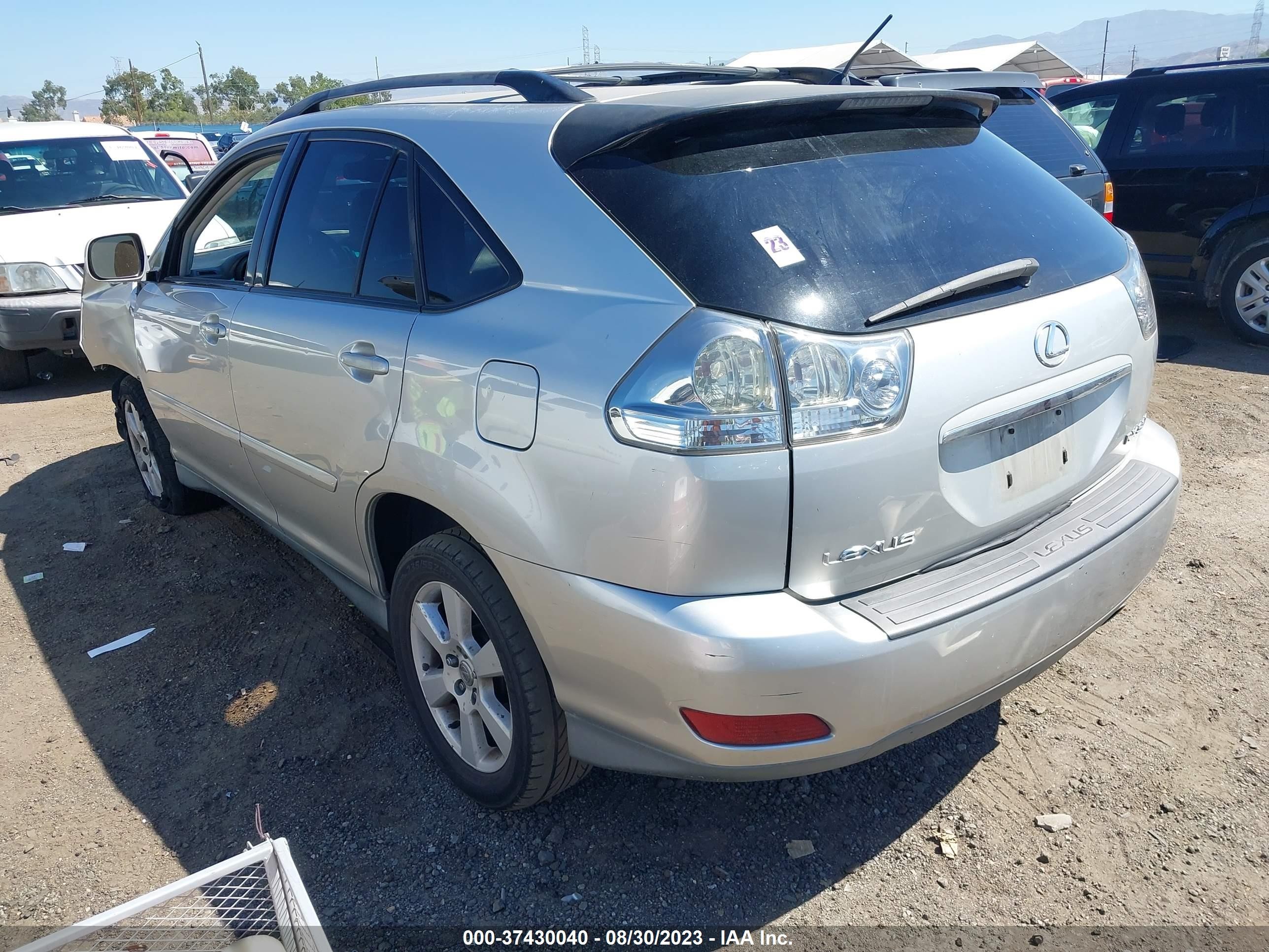 Photo 2 VIN: 2T2HA31U55C082240 - LEXUS RX 