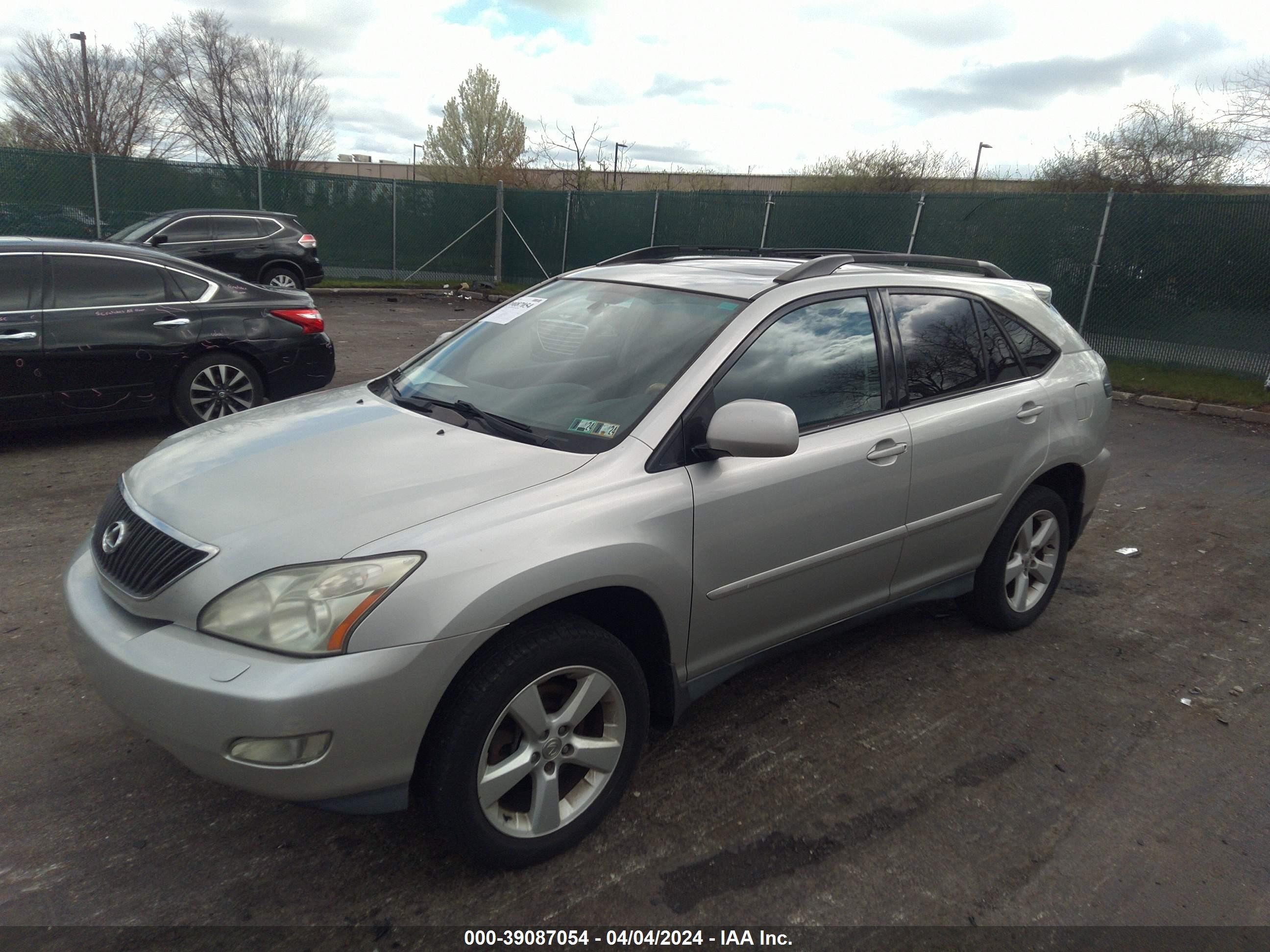 Photo 5 VIN: 2T2HA31U75C051426 - LEXUS RX 