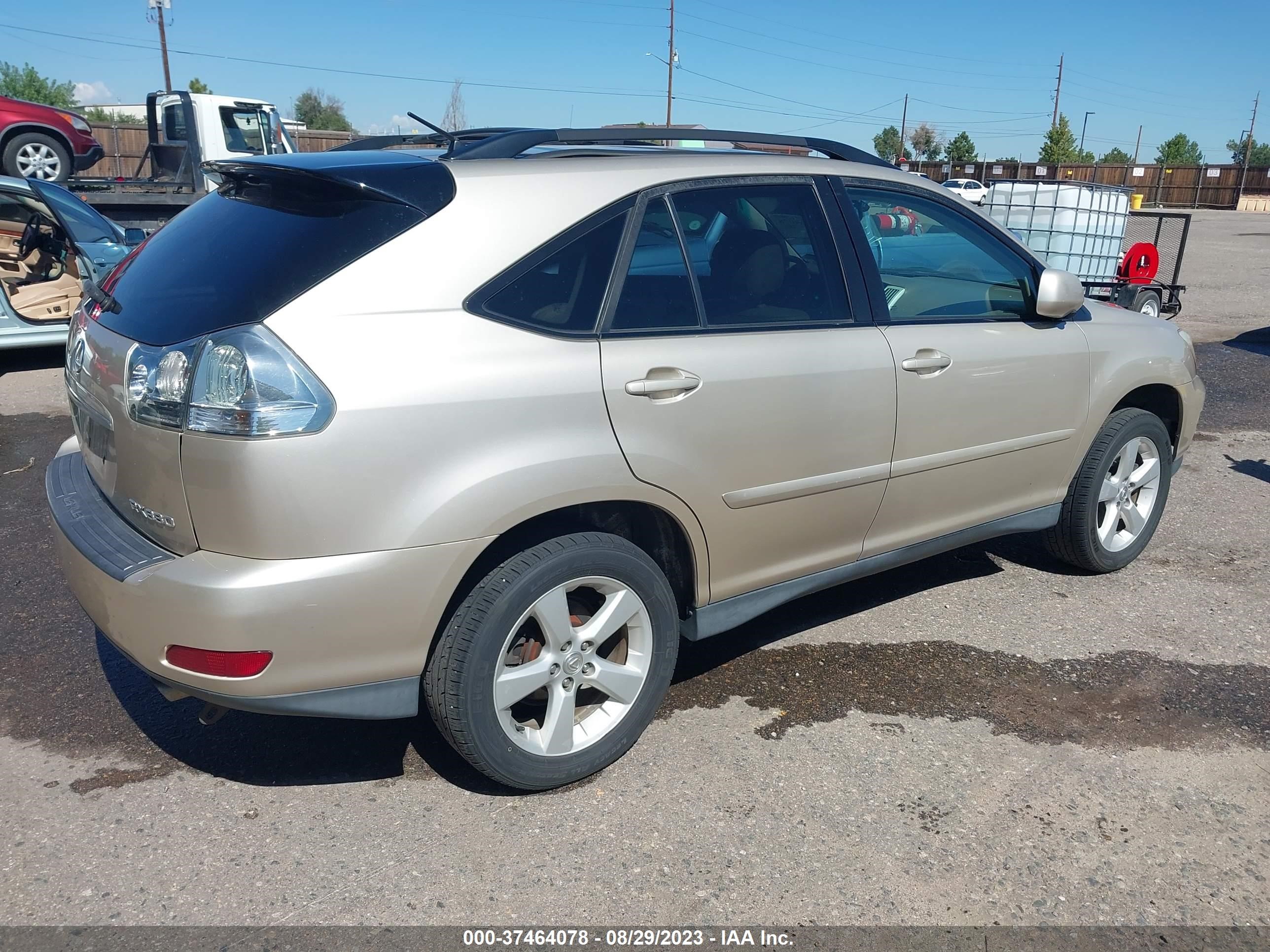 Photo 3 VIN: 2T2HA31U94C003974 - LEXUS RX 