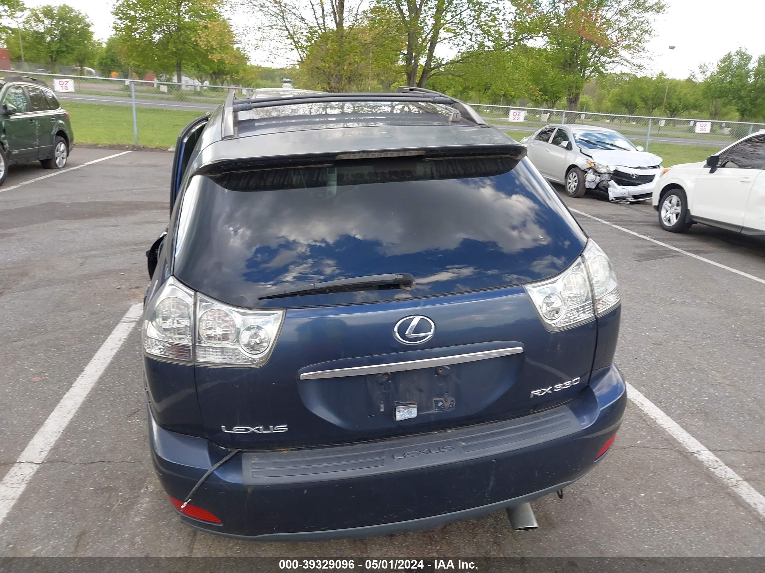 Photo 15 VIN: 2T2HA31U94C028745 - LEXUS RX 