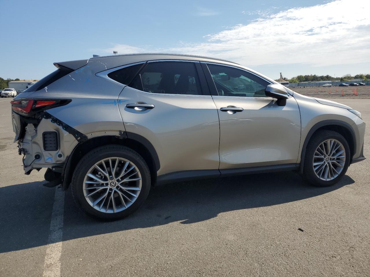 Photo 2 VIN: 2T2HGCEZ3NC009792 - LEXUS NX 