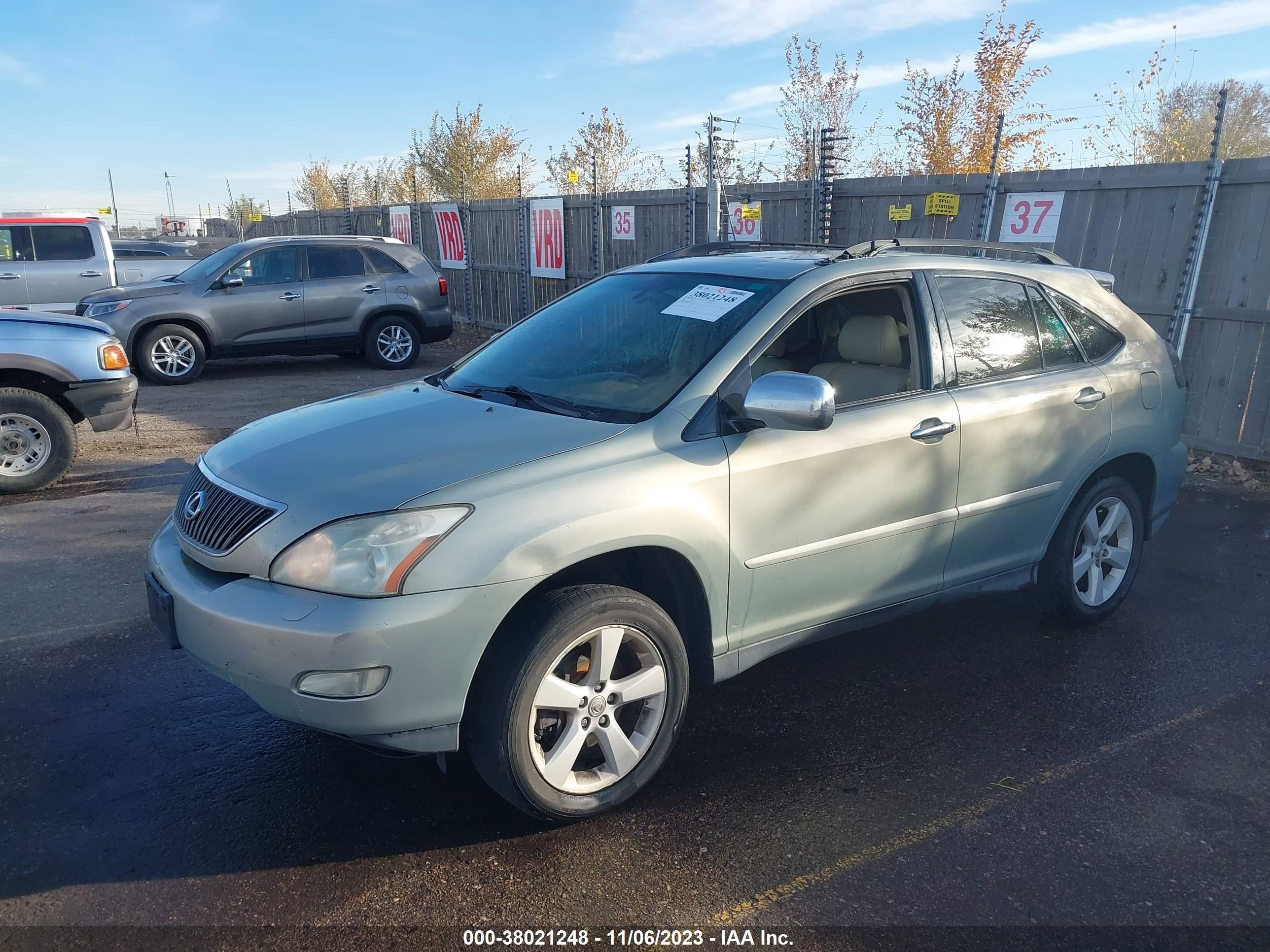 Photo 1 VIN: 2T2HK31U07C011365 - LEXUS RX 