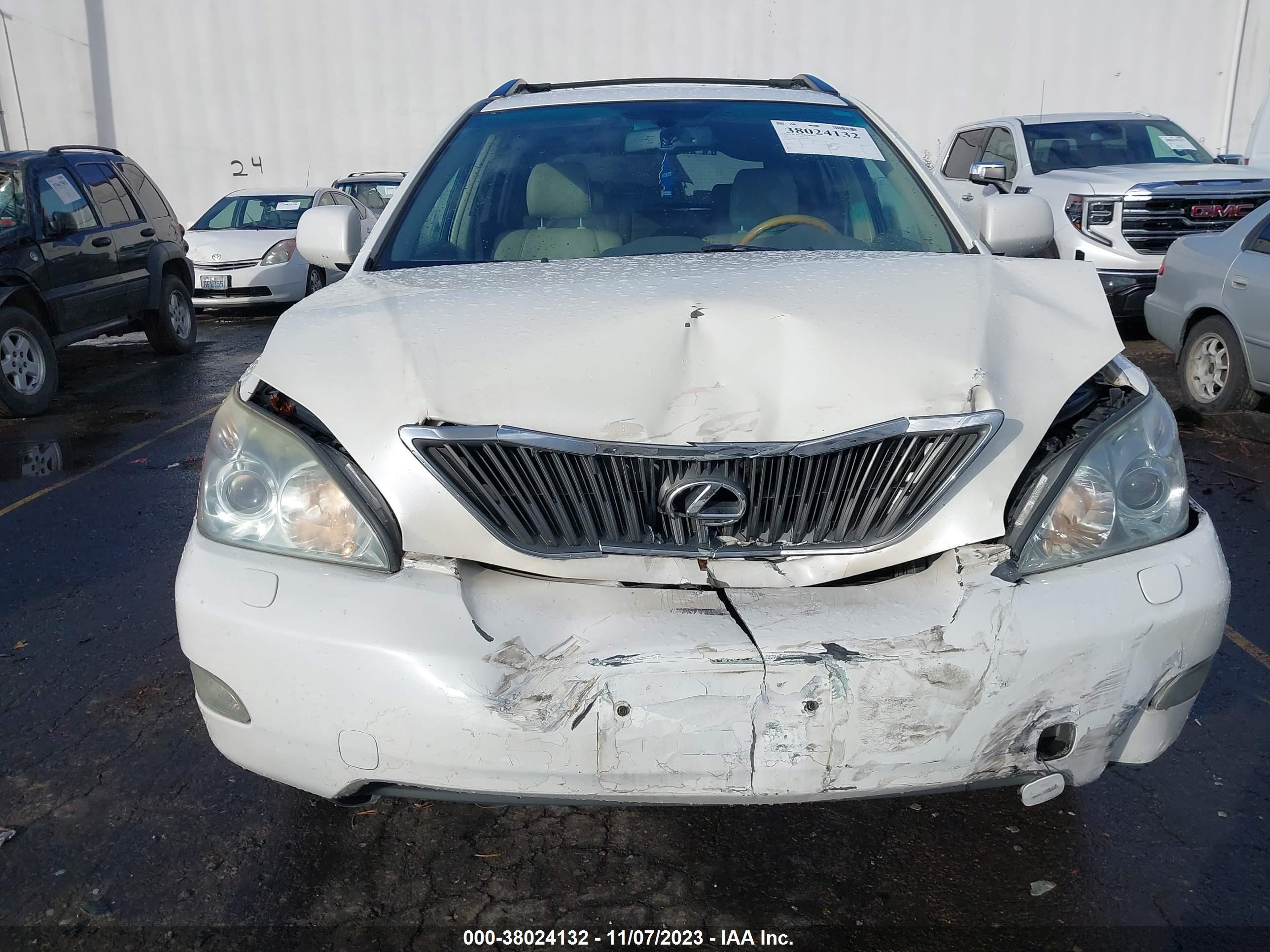 Photo 11 VIN: 2T2HK31U07C022317 - LEXUS RX 