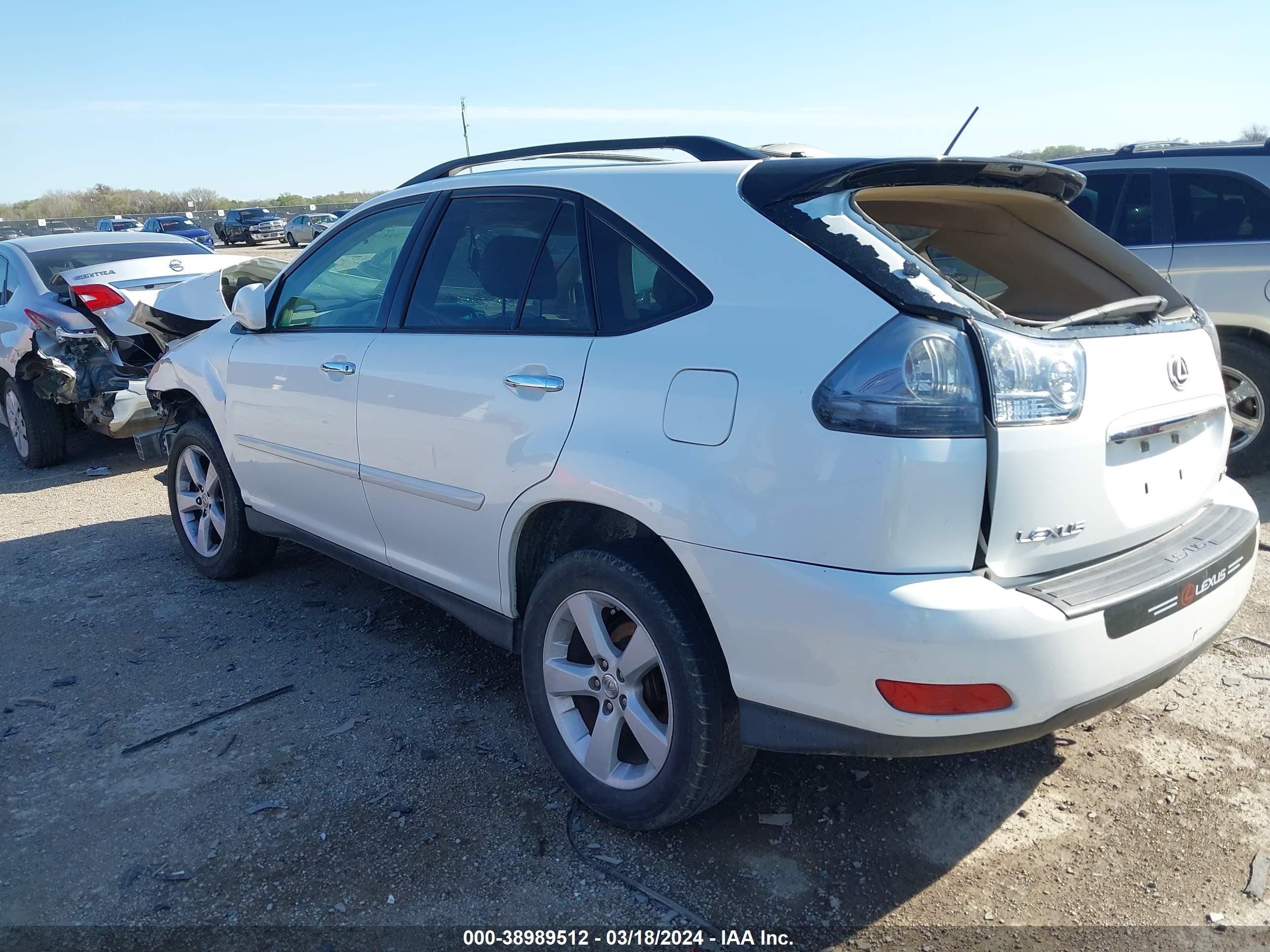 Photo 2 VIN: 2T2HK31U08C072748 - LEXUS RX 