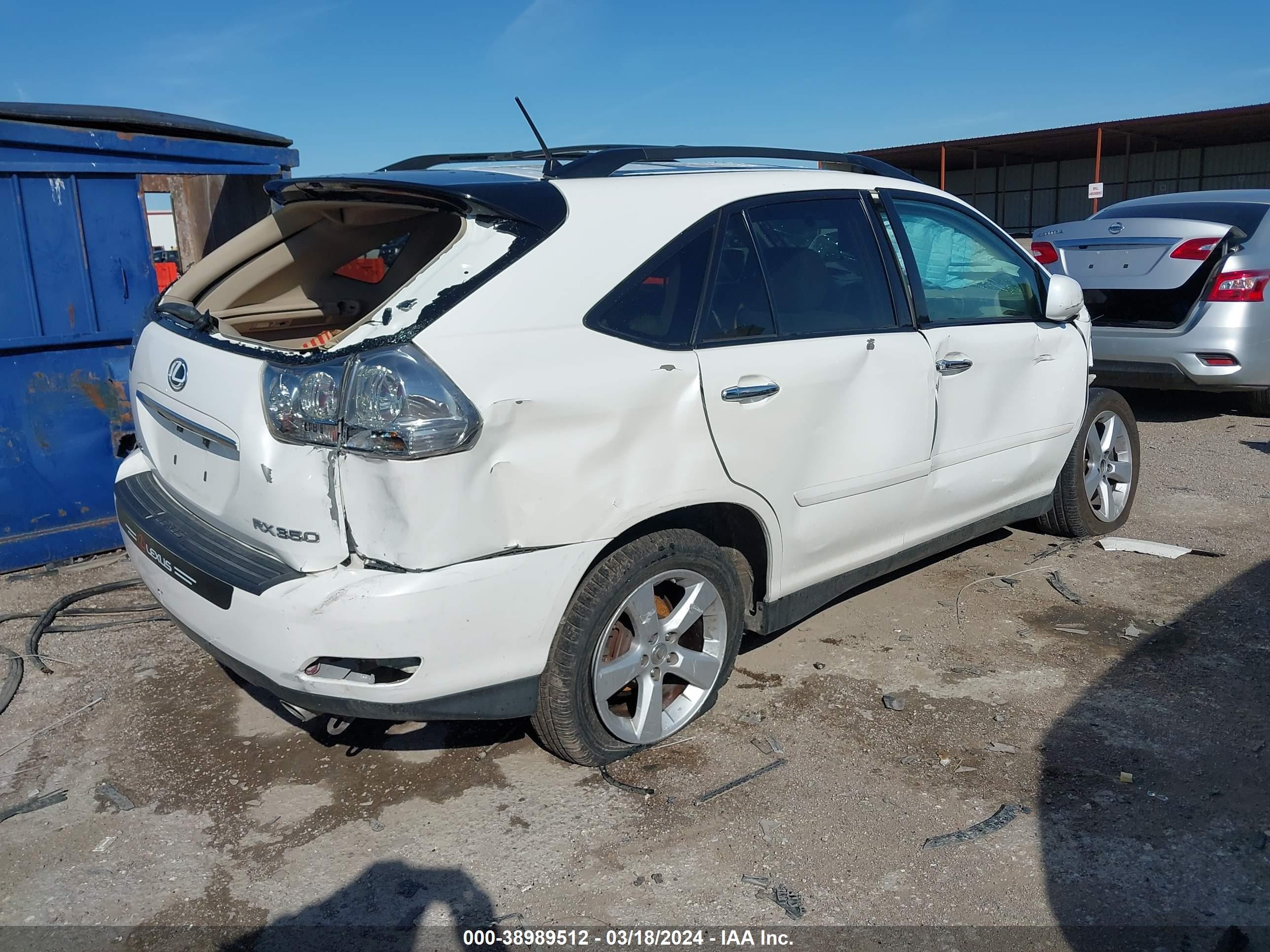 Photo 3 VIN: 2T2HK31U08C072748 - LEXUS RX 