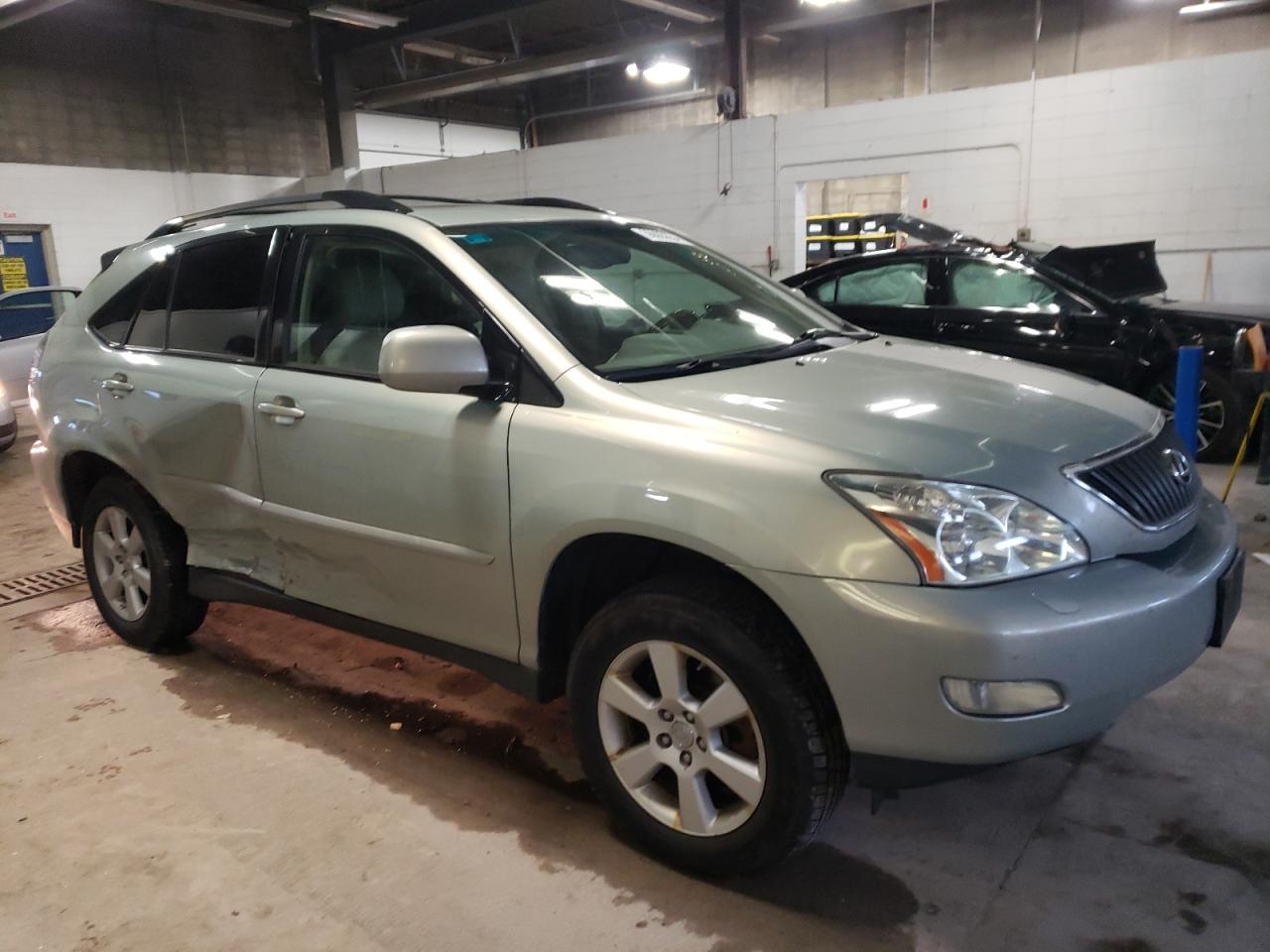 Photo 3 VIN: 2T2HK31U17C005946 - LEXUS RX 