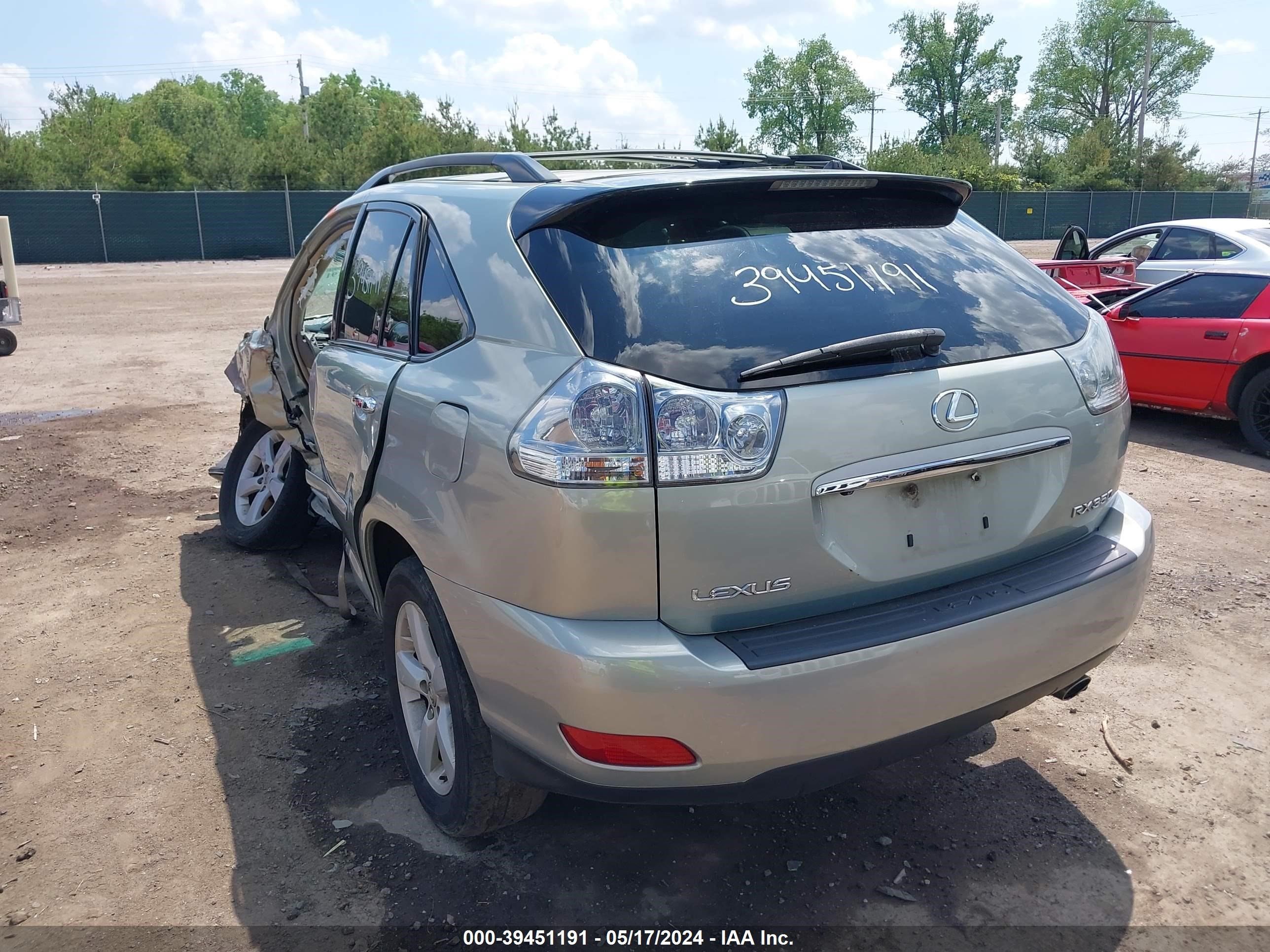 Photo 2 VIN: 2T2HK31U17C011729 - LEXUS RX 