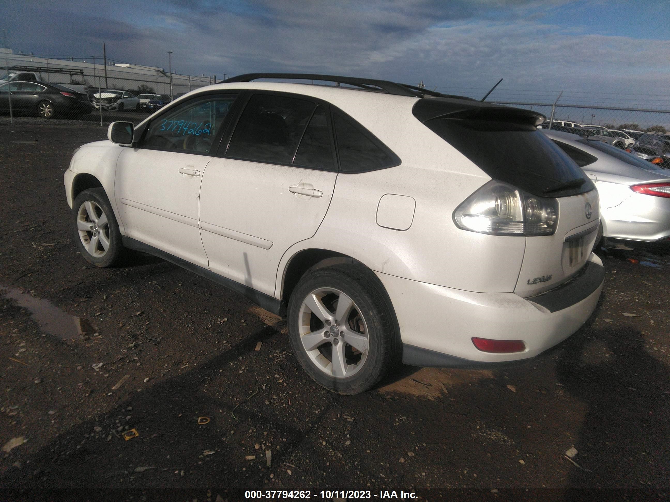 Photo 2 VIN: 2T2HK31U17C017627 - LEXUS RX 