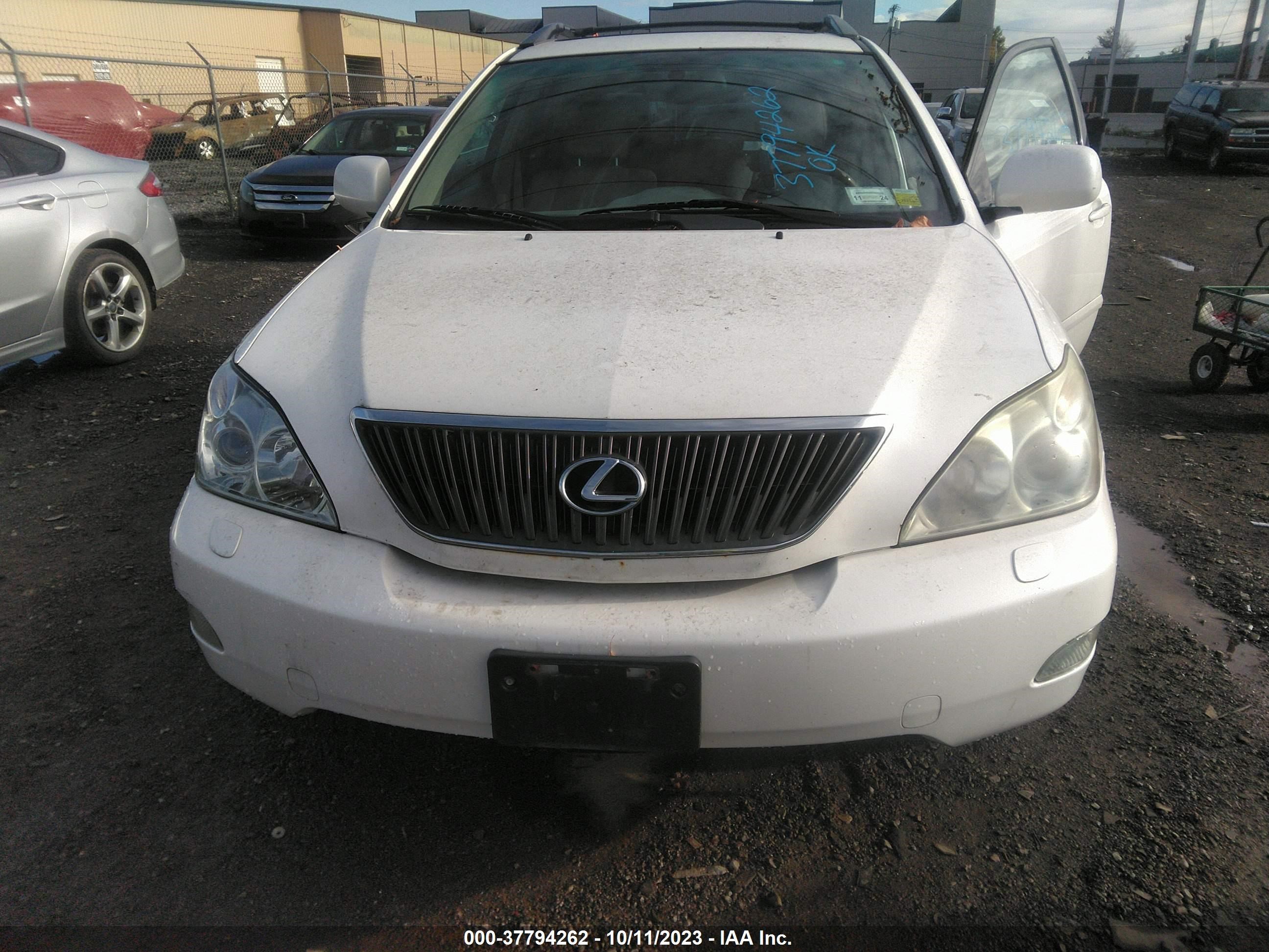 Photo 5 VIN: 2T2HK31U17C017627 - LEXUS RX 