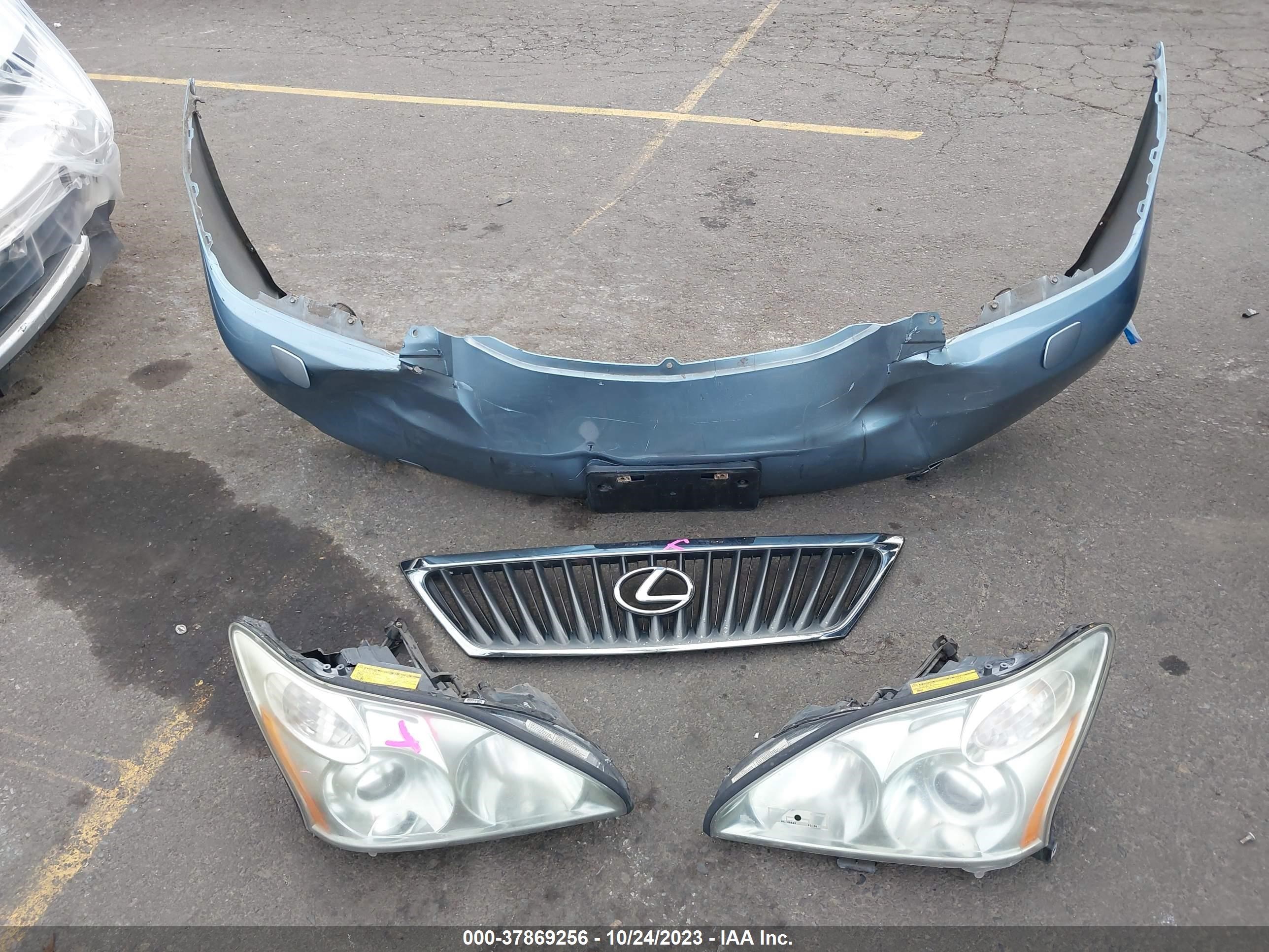 Photo 11 VIN: 2T2HK31U18C078218 - LEXUS RX 