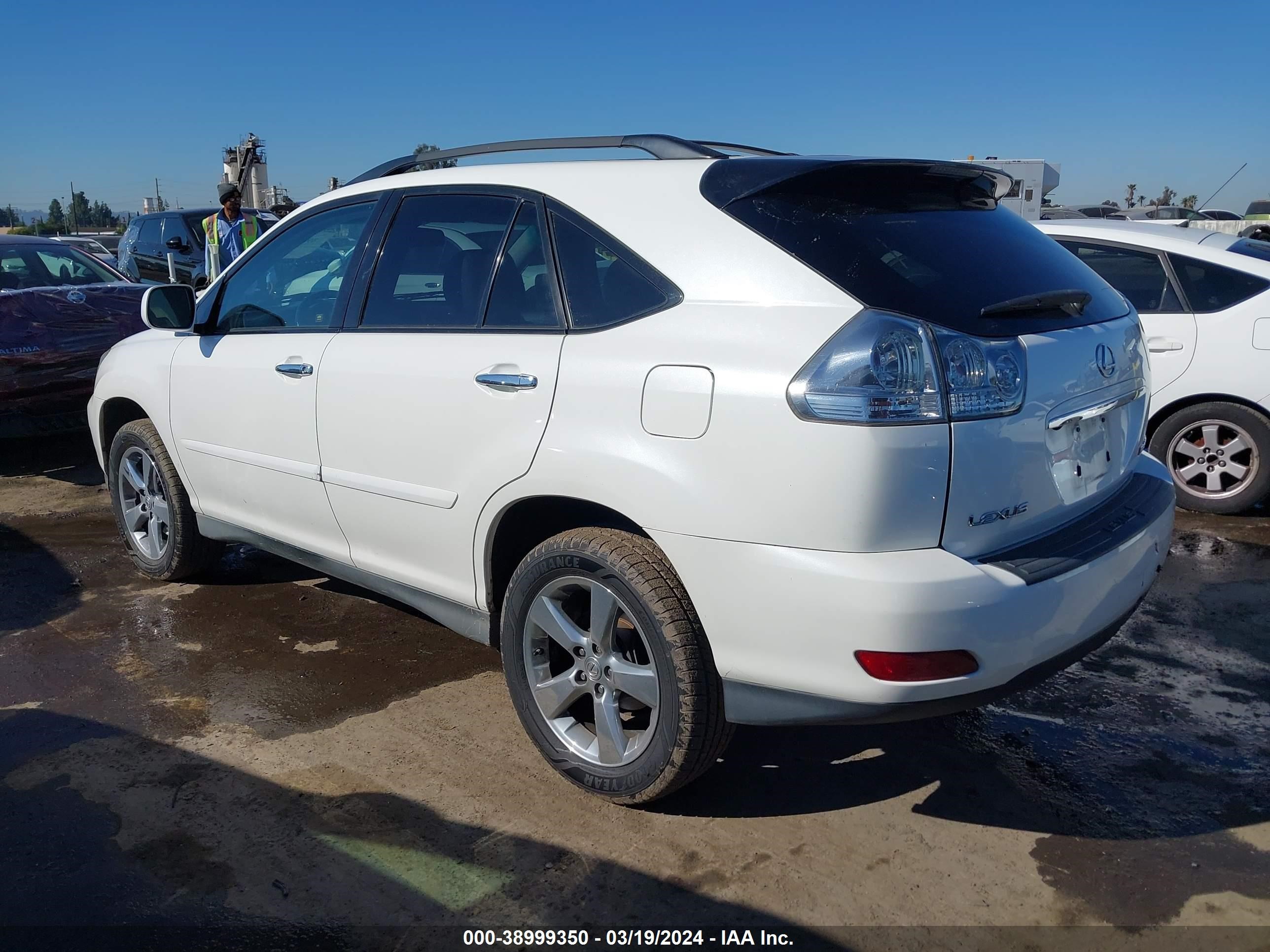 Photo 2 VIN: 2T2HK31U18C085458 - LEXUS RX 