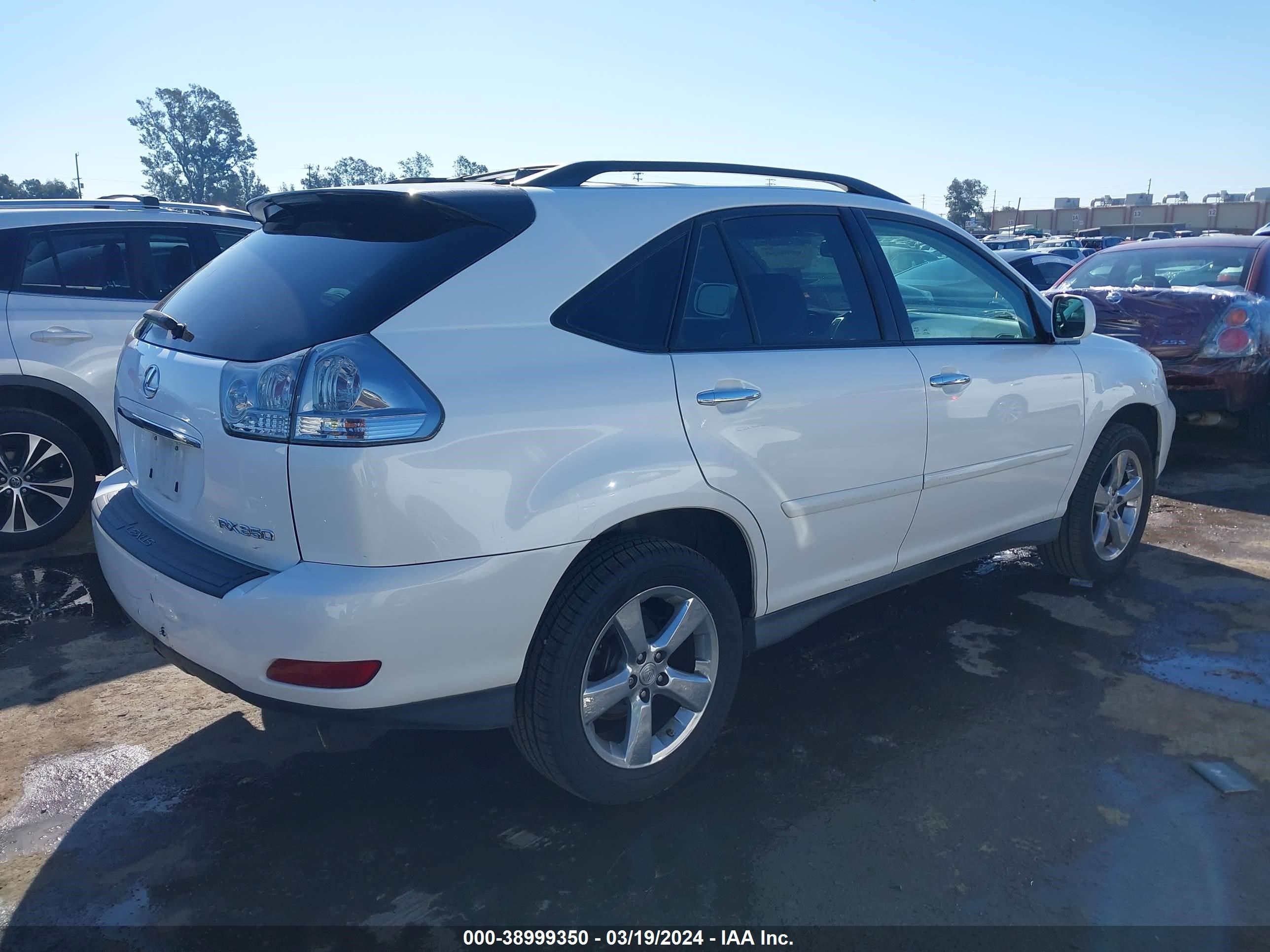 Photo 3 VIN: 2T2HK31U18C085458 - LEXUS RX 