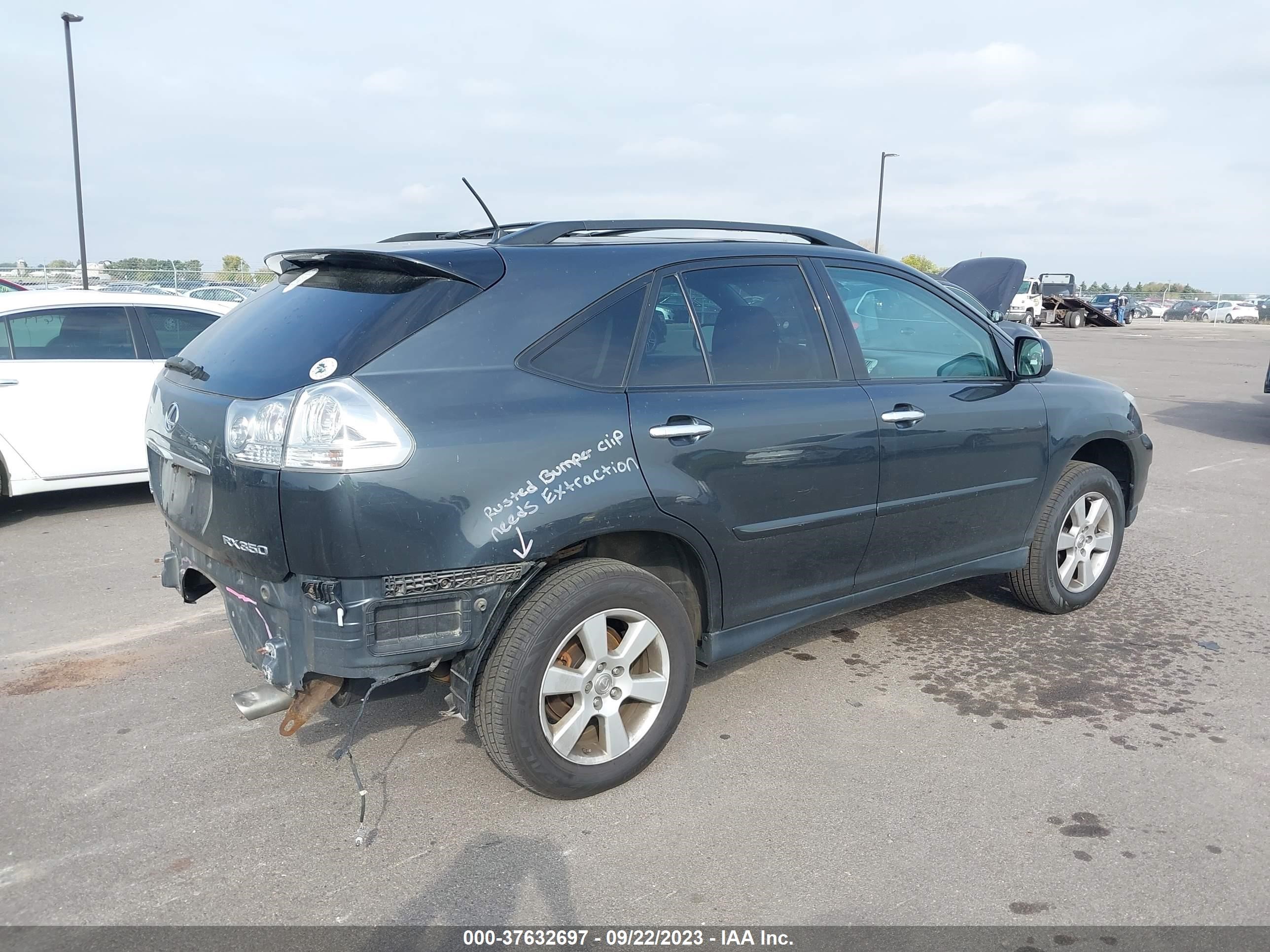 Photo 3 VIN: 2T2HK31U19C111252 - LEXUS RX 