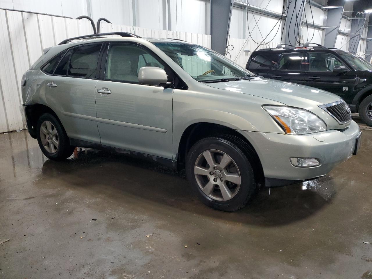 Photo 3 VIN: 2T2HK31U19C124597 - LEXUS RX 