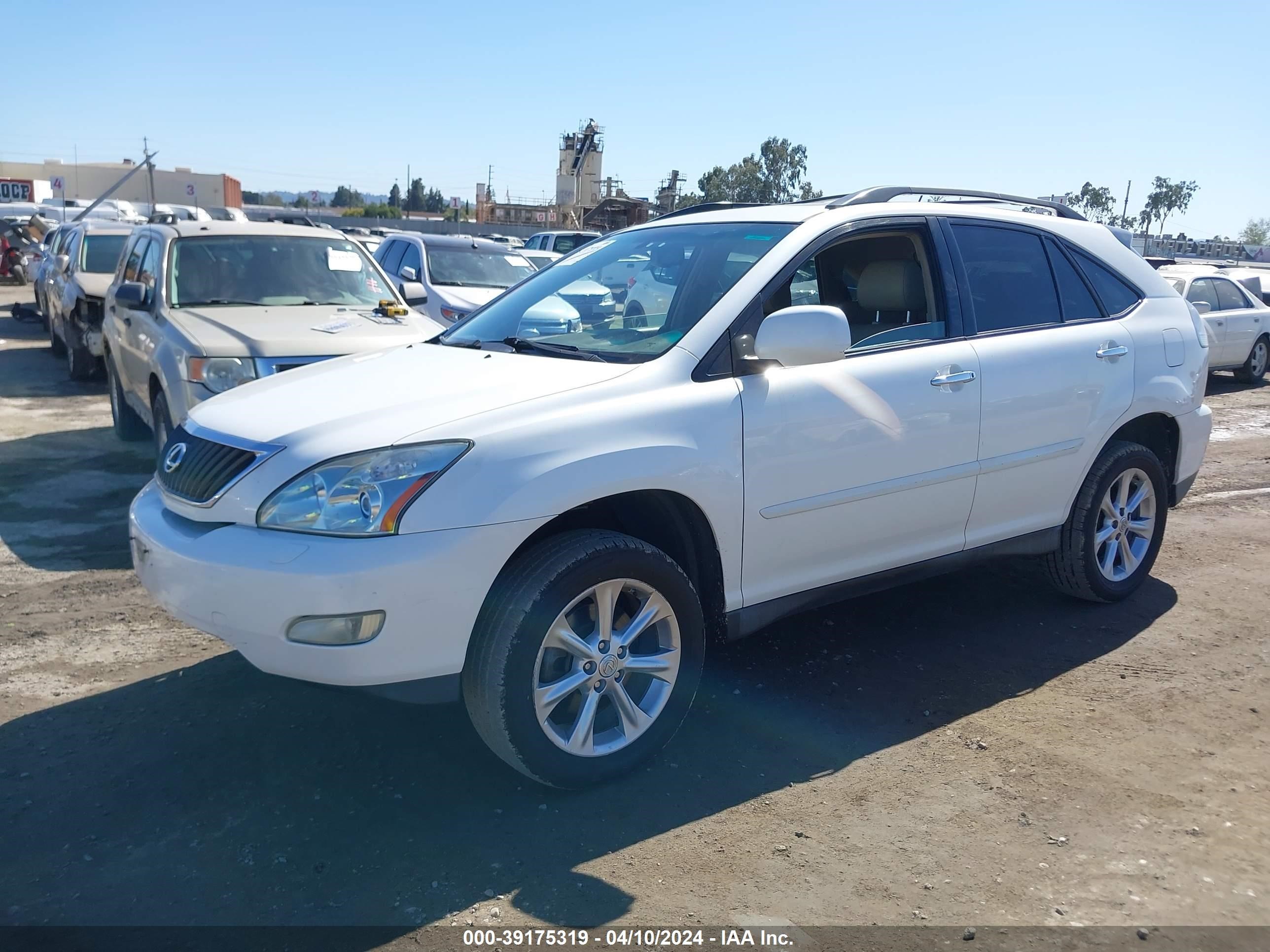 Photo 1 VIN: 2T2HK31U19C131369 - LEXUS RX 