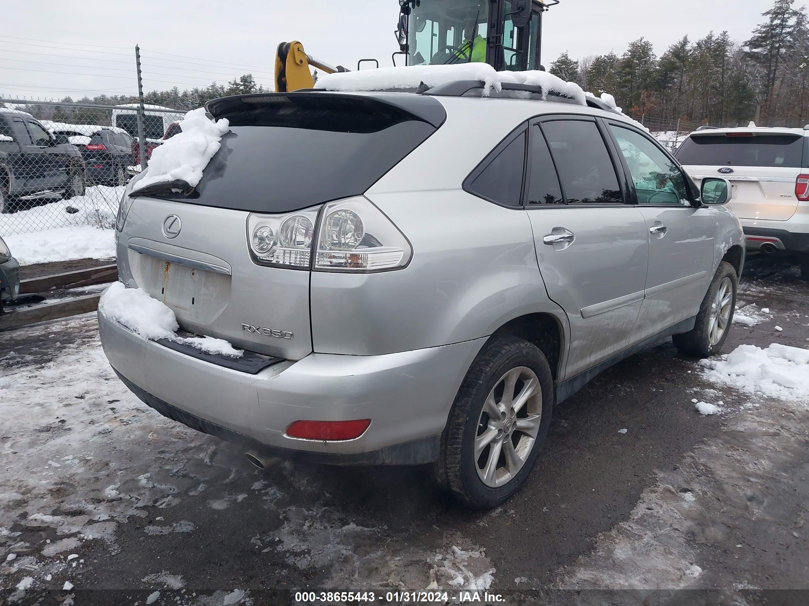 Photo 3 VIN: 2T2HK31U28C086604 - LEXUS RX 