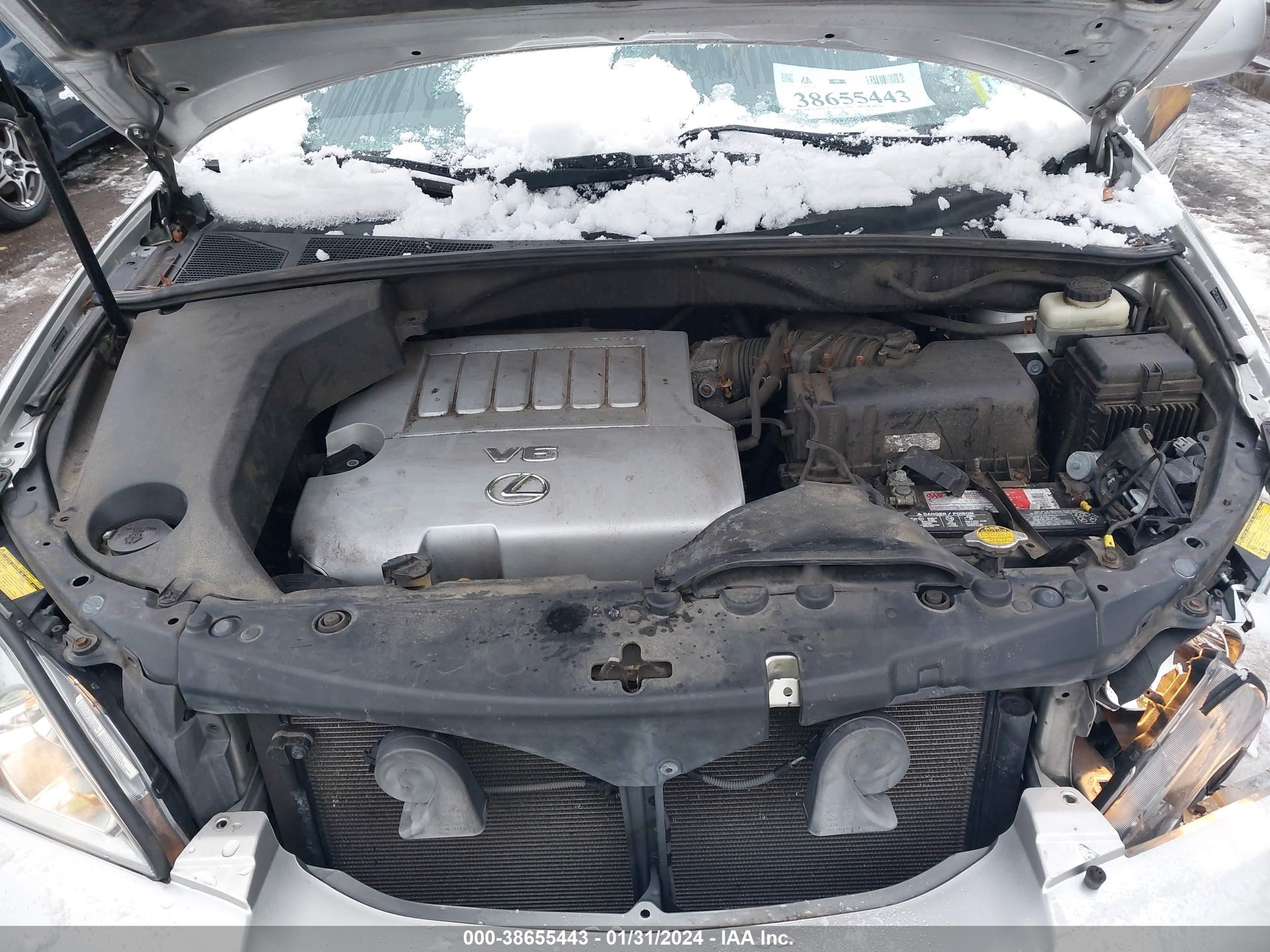 Photo 9 VIN: 2T2HK31U28C086604 - LEXUS RX 