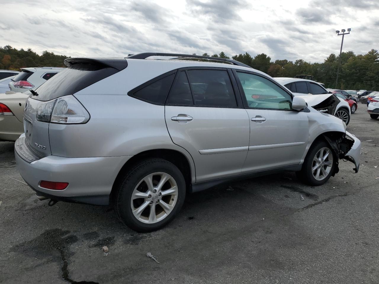 Photo 2 VIN: 2T2HK31U29C105086 - LEXUS RX 