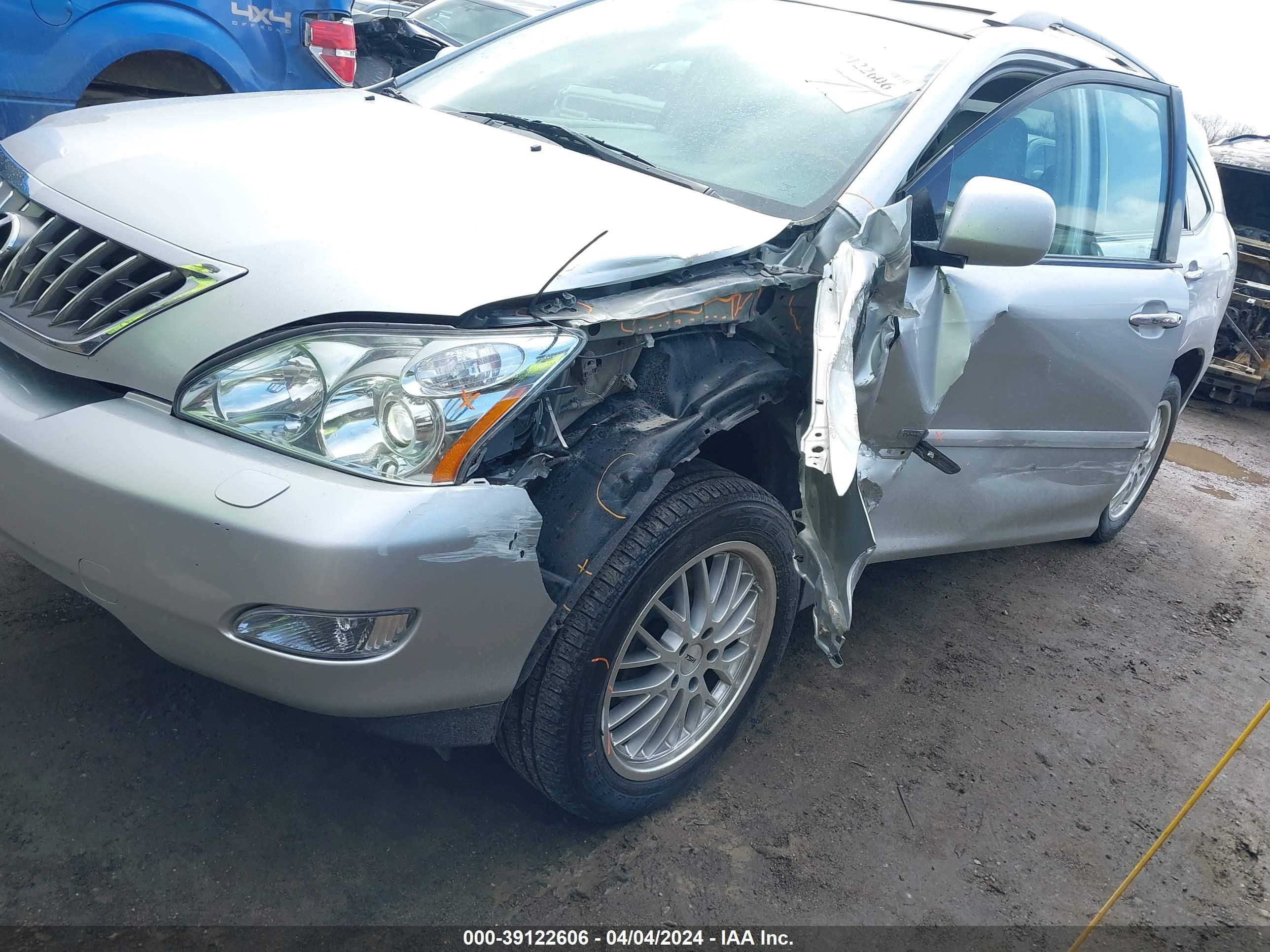 Photo 5 VIN: 2T2HK31U29C130926 - LEXUS RX 