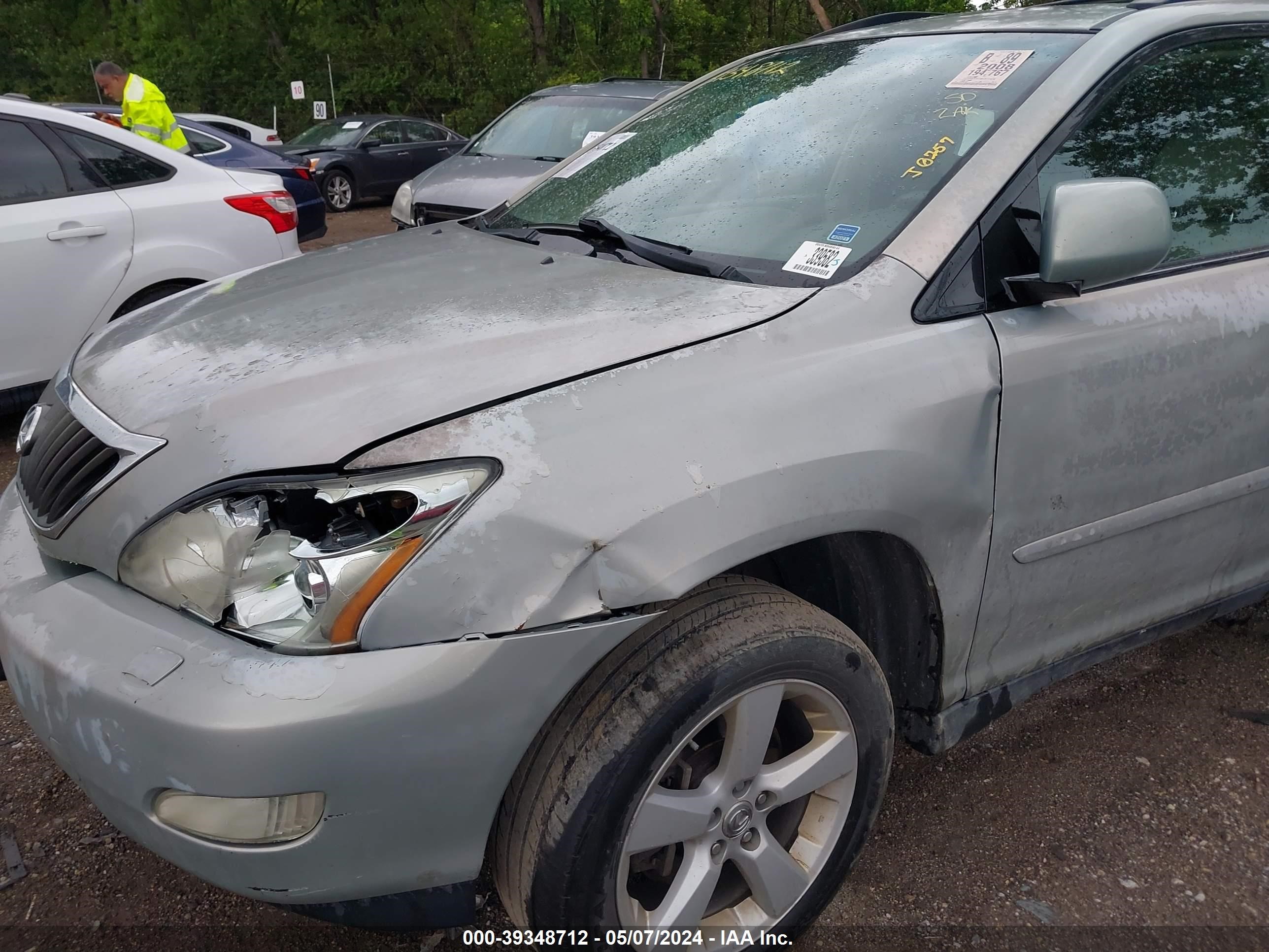 Photo 5 VIN: 2T2HK31U38C077426 - LEXUS RX 