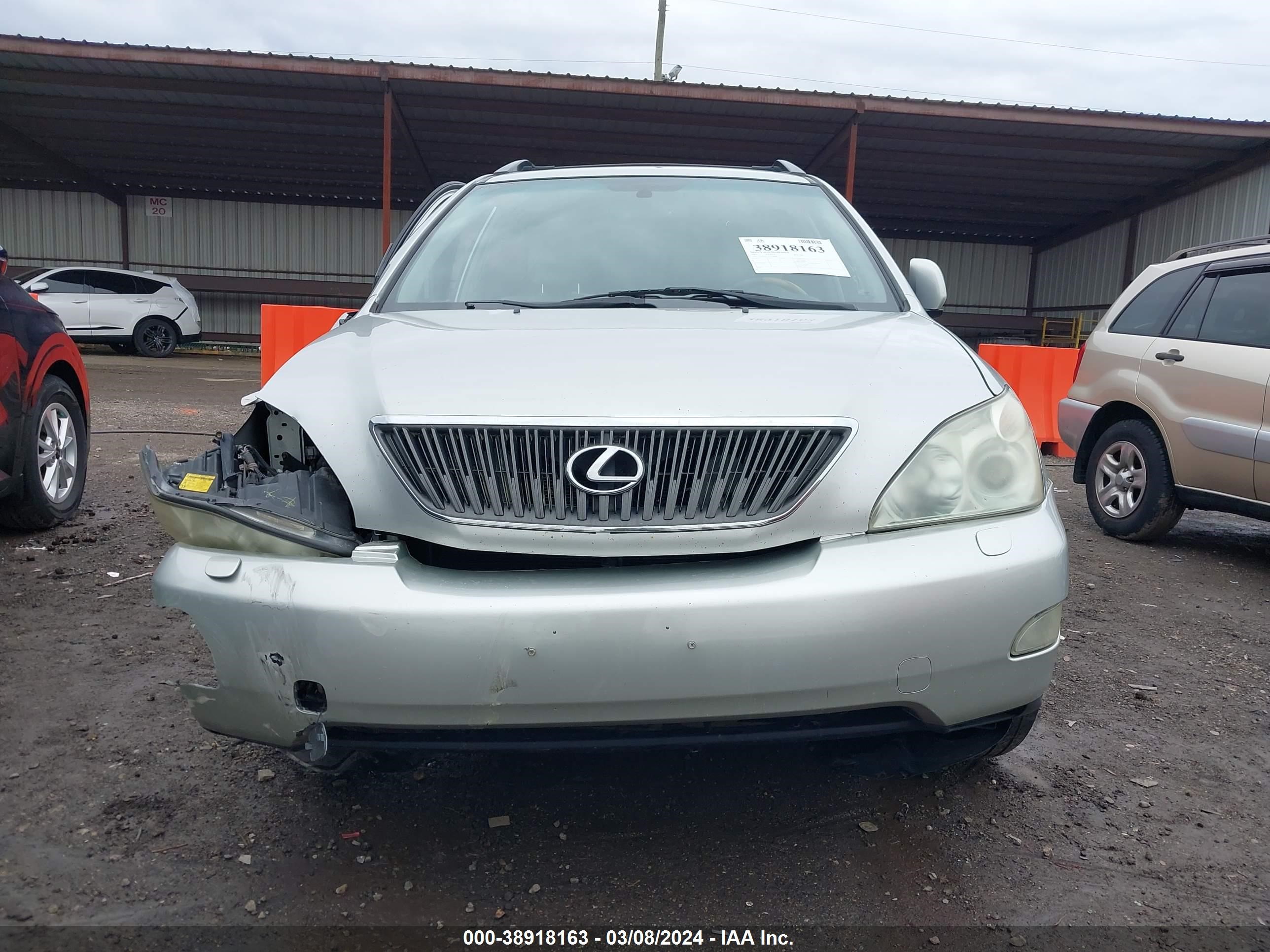 Photo 11 VIN: 2T2HK31U47C028685 - LEXUS RX 